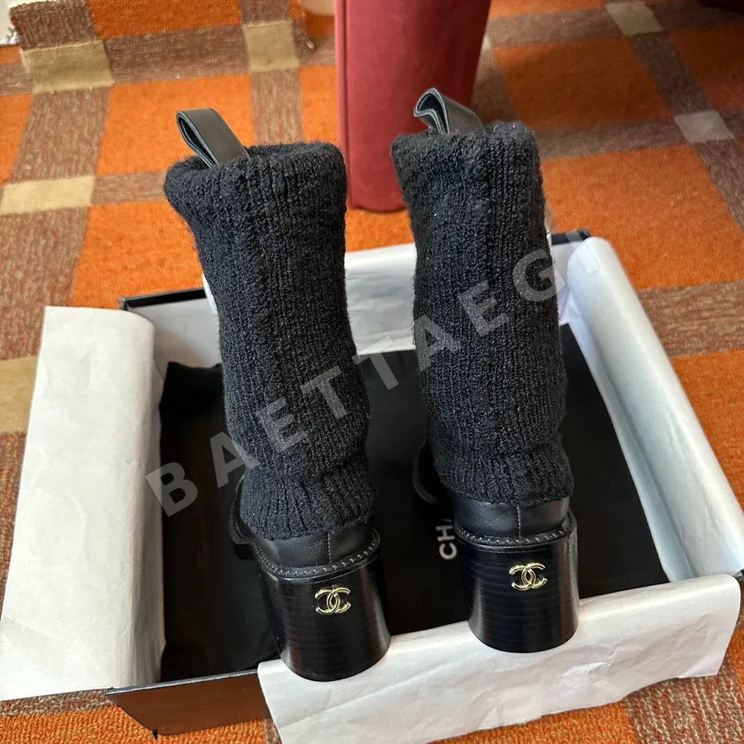샤넬 더블 C 로고 양가죽 앵클 부츠 3543 상세 이미지 6