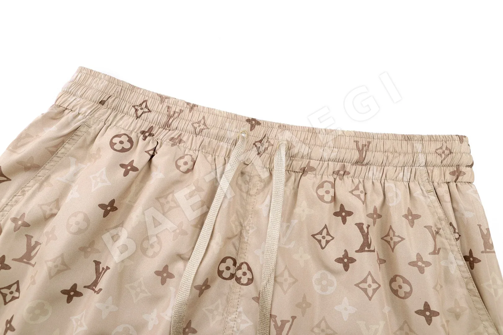 루이비통 모노그램 캔버스 메시 배색 남성 반바지 상세 이미지 3