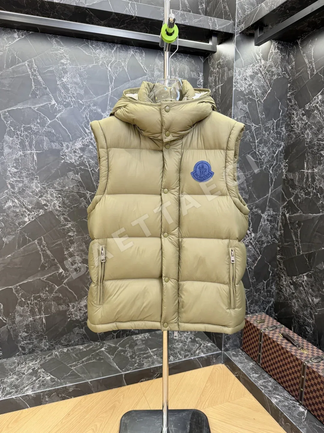 몽클레르 남성 다운 패딩 자켓 상세 이미지 3