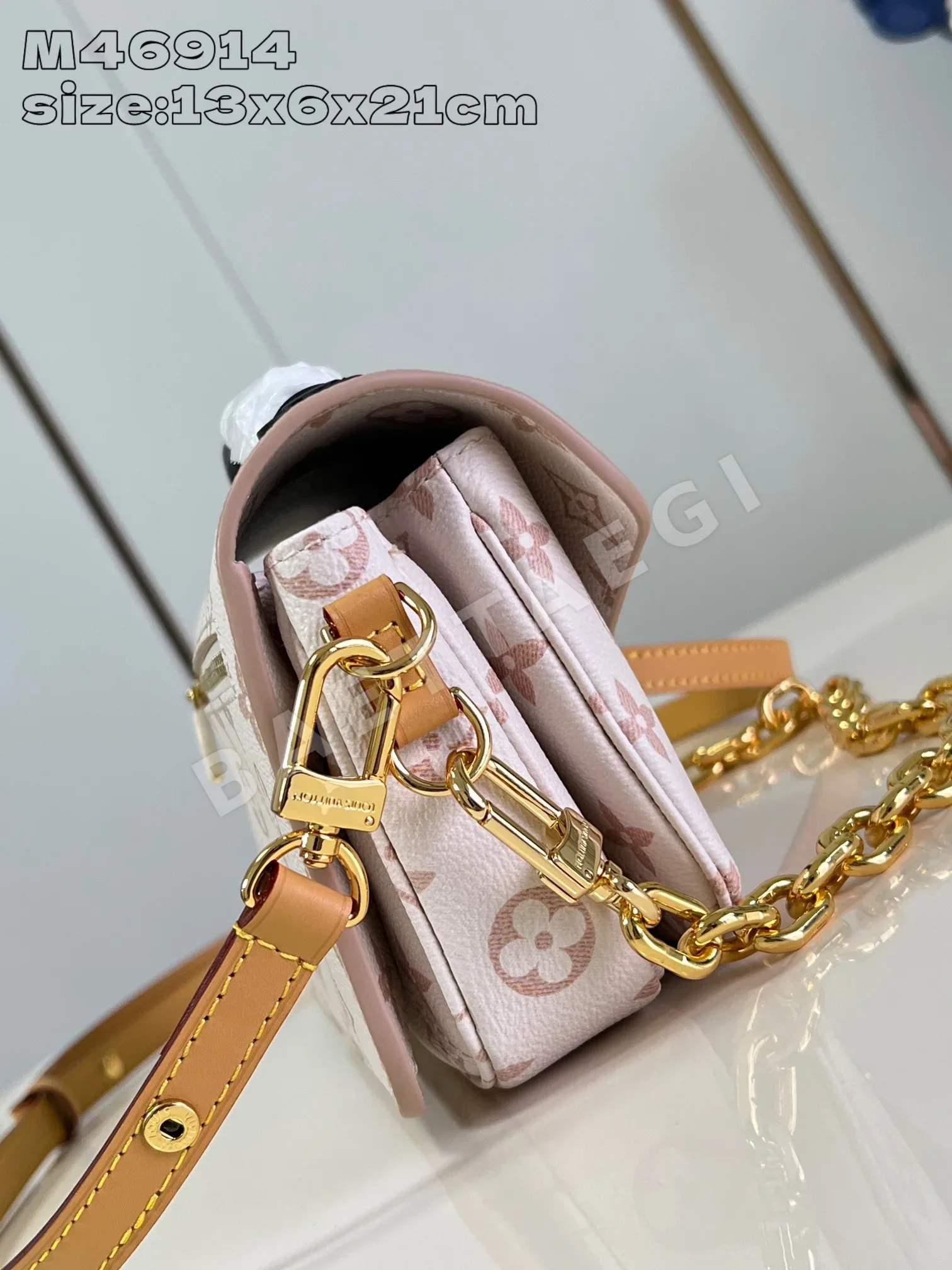 루이비통 M46914 화이트 메티스 핸드백 모노그램 상세 이미지 4