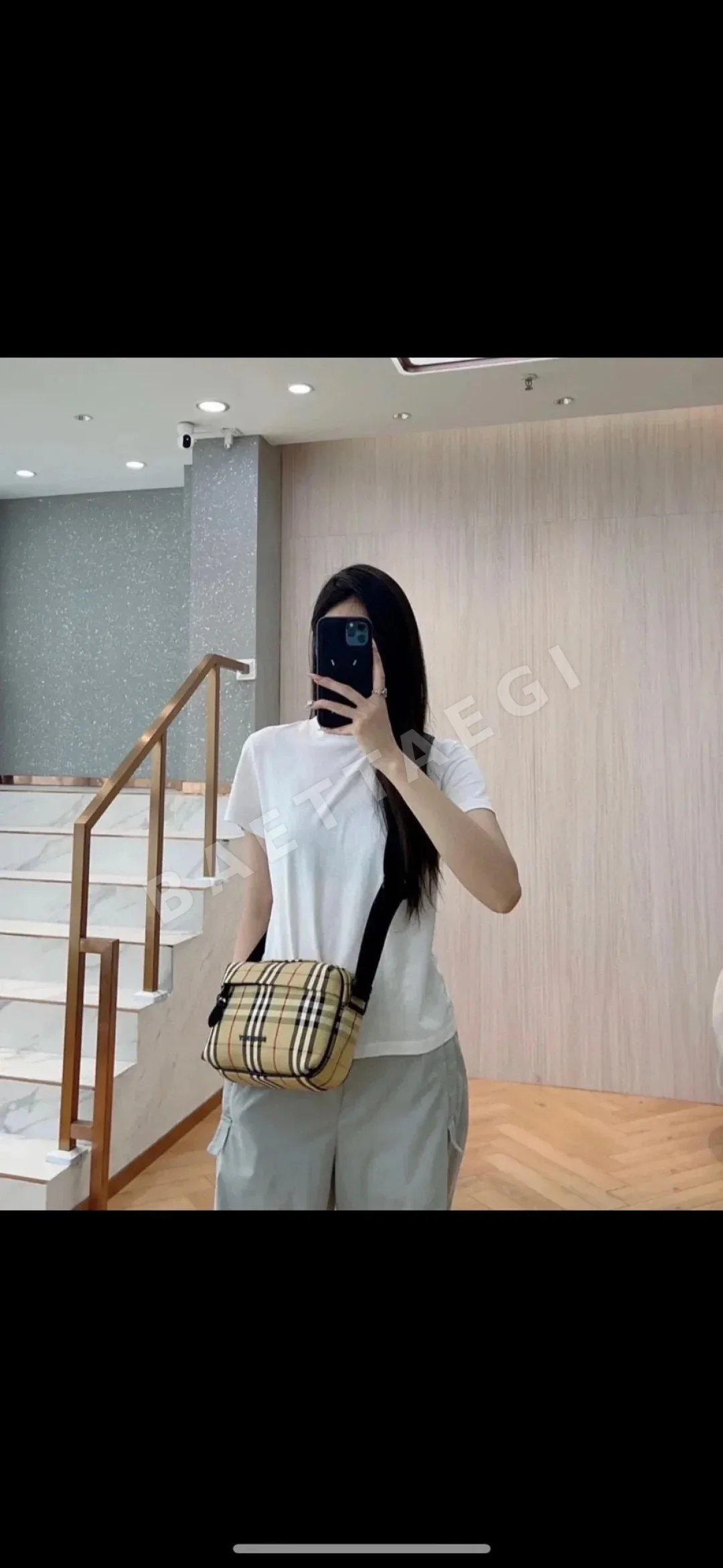 버버리 가방 상세 이미지 6