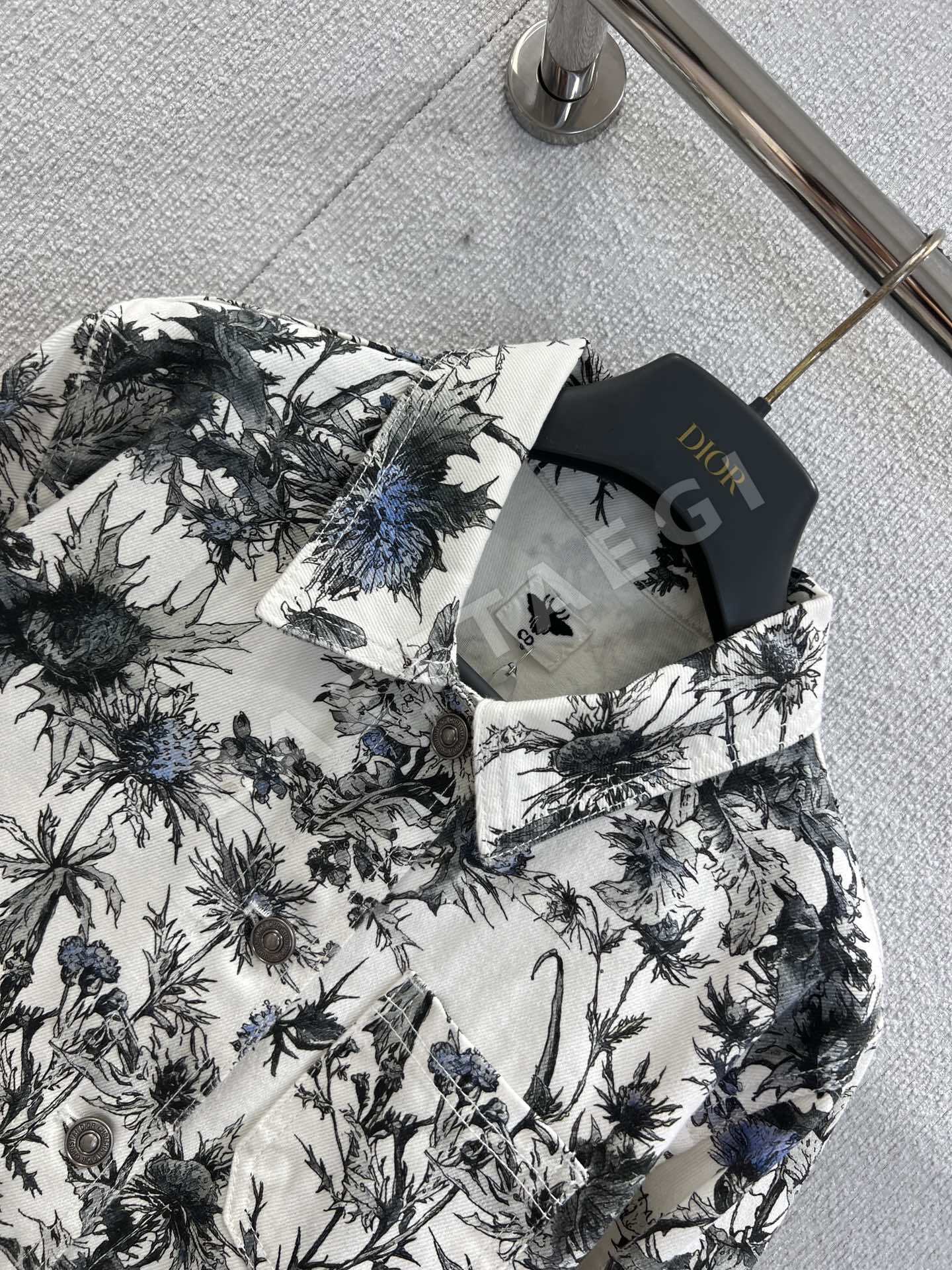 디올 여성 꽃무늬 프린트 데님 자켓 상세 이미지 4