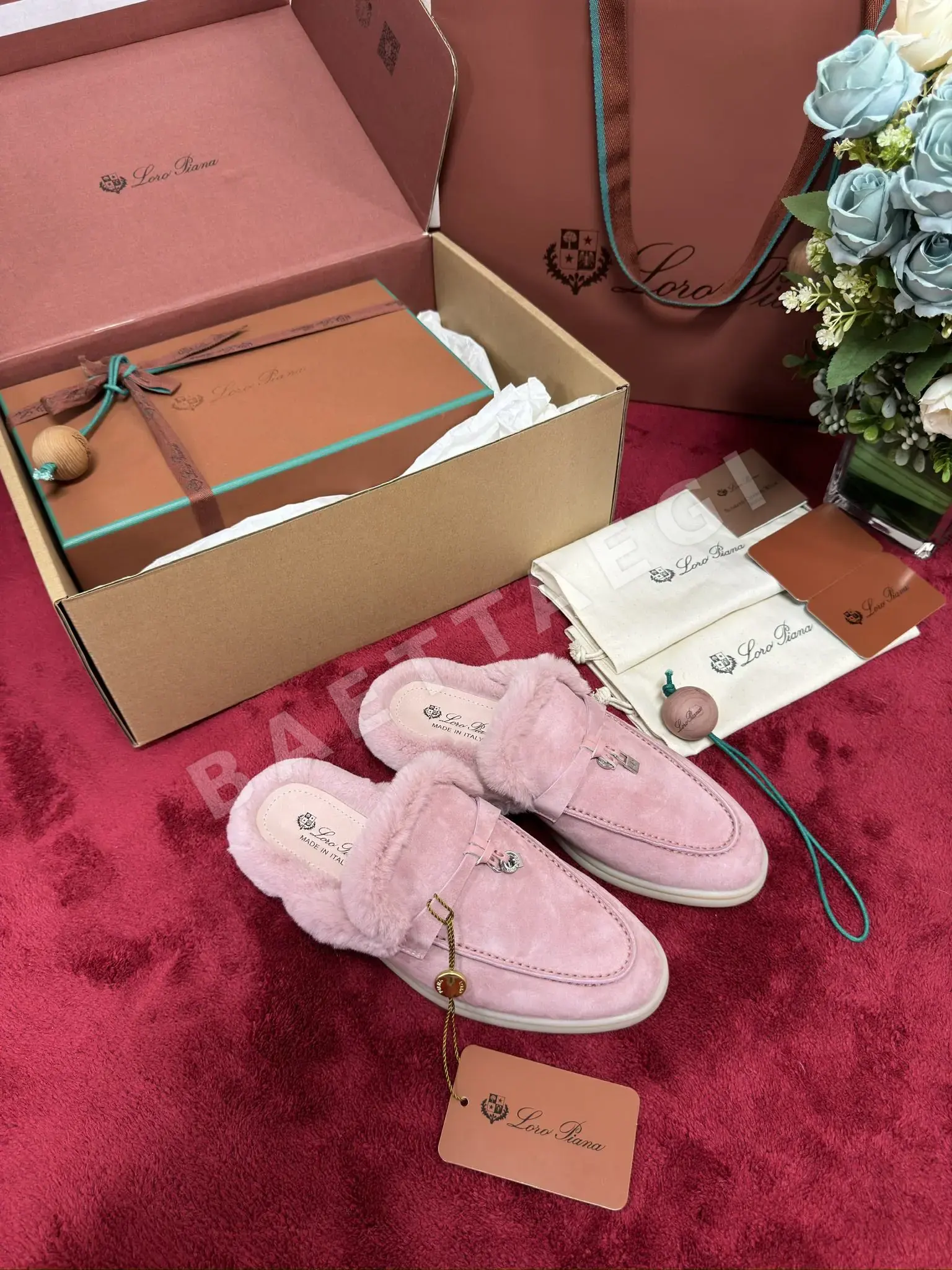 로로피아나 백리스 모카신 로퍼 93846