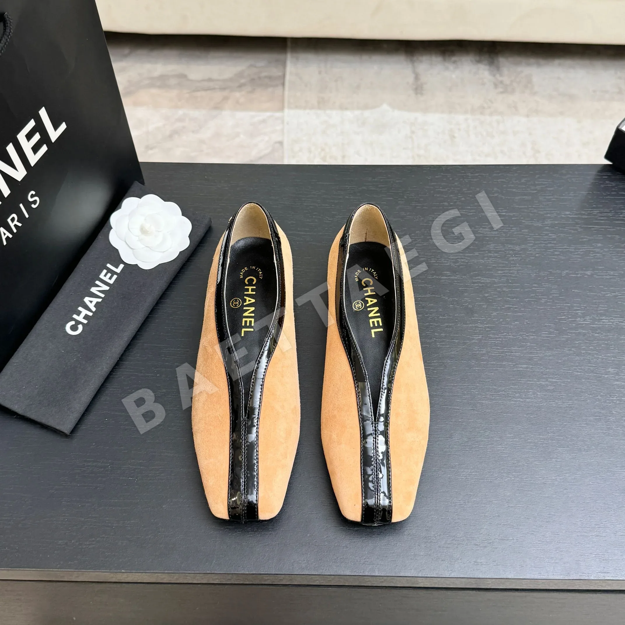 샤넬 26C 더블 C 컬러블록 플랫슈즈 98637