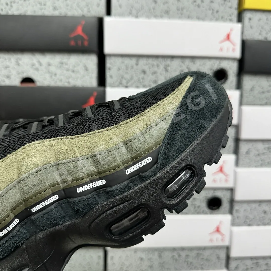 나이키 [GX] 에어 맥스 95 SP IB4523-200 201318 Nike Air Max 95 SP Undefeated Geo La Brea 상세 이미지 7