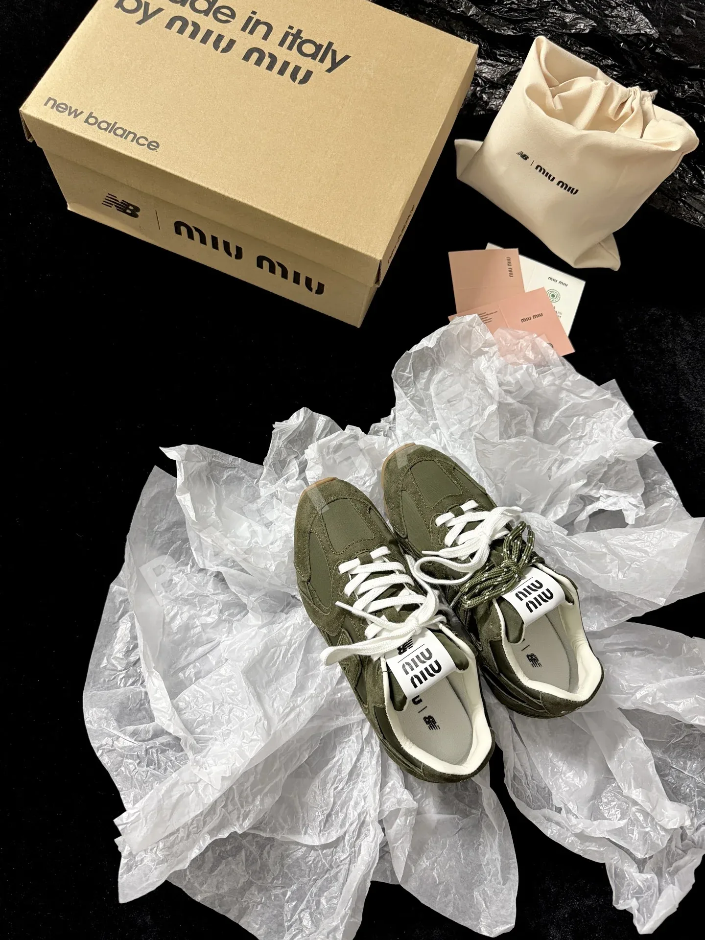 미우미우 x 뉴발란스 530 SL 스니커즈 132647