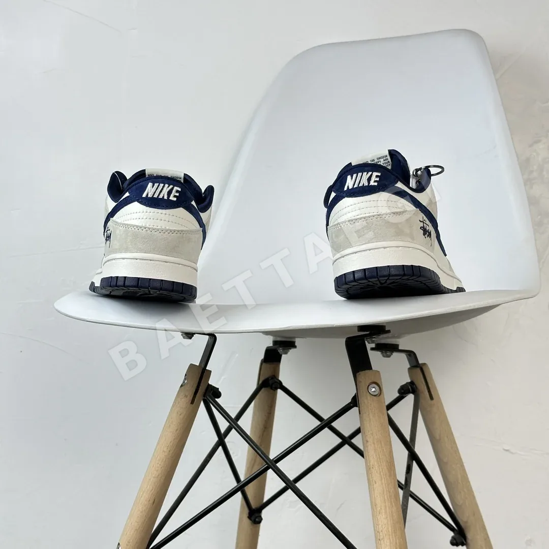 나이키덩크 SB 덩크 로우 스웨이드 신발 상세 이미지 5