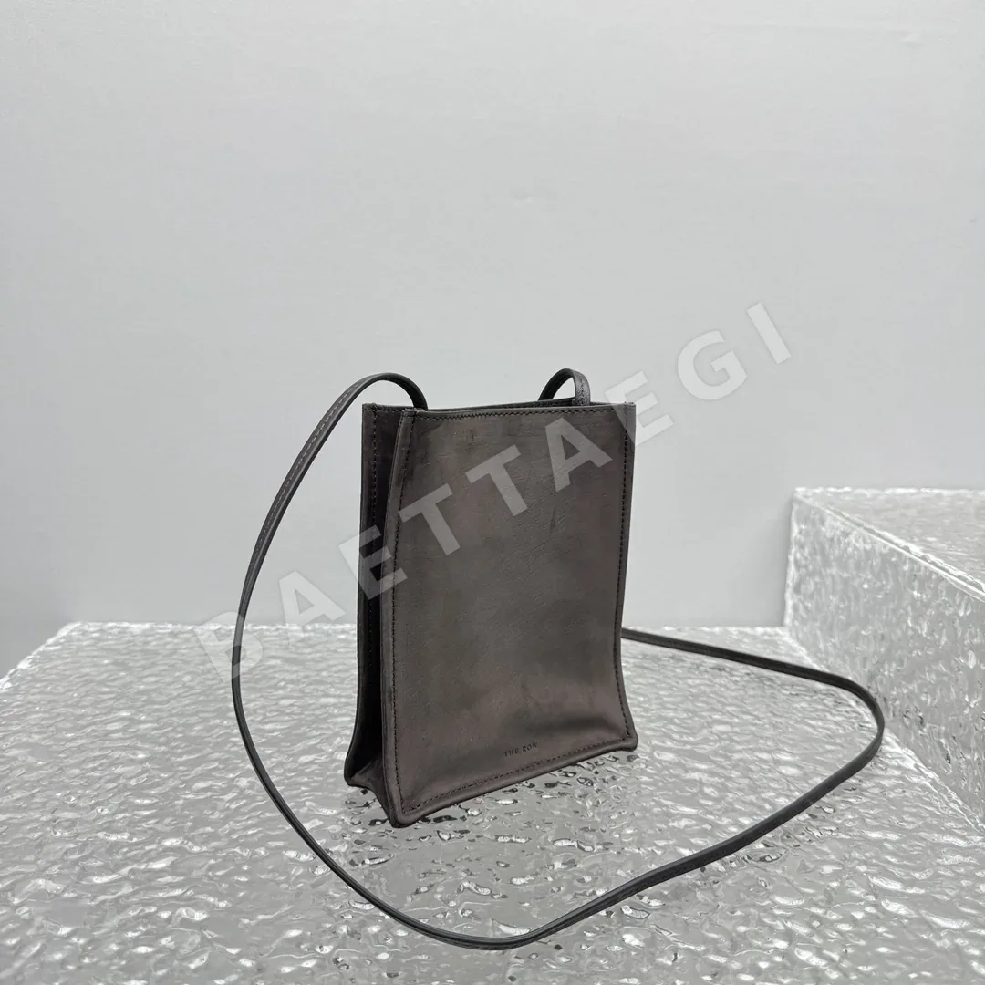 더로우 짙은 갈색 소가죽 크로스바디백 상세 이미지 3