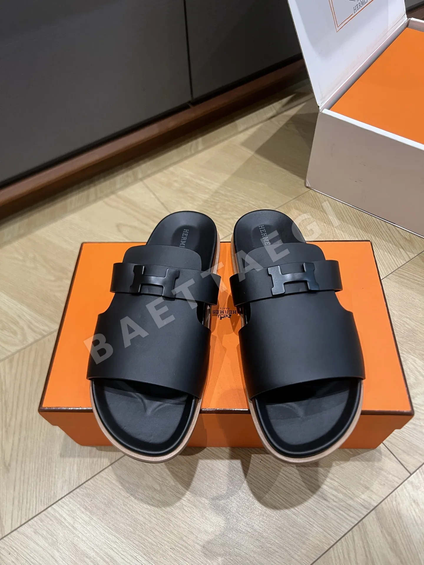 에르메스 조레스 샌들(Hermes Jaures Sandal) 108160