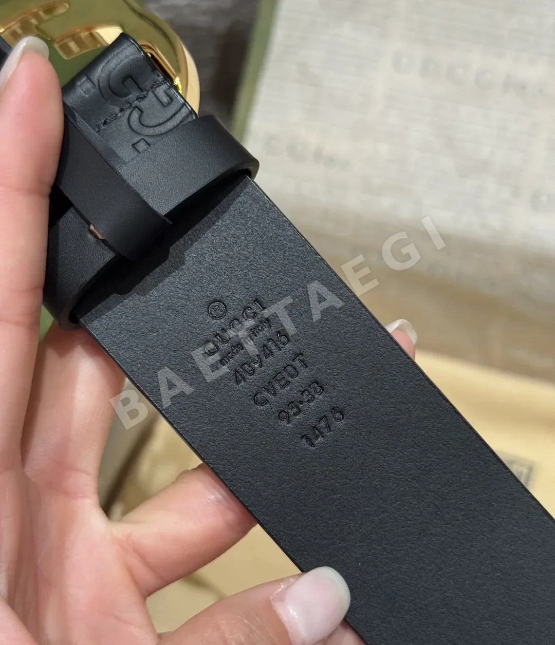 구찌 시그니처 송아지가죽 벨트 이중 G 버클 상세 이미지 9