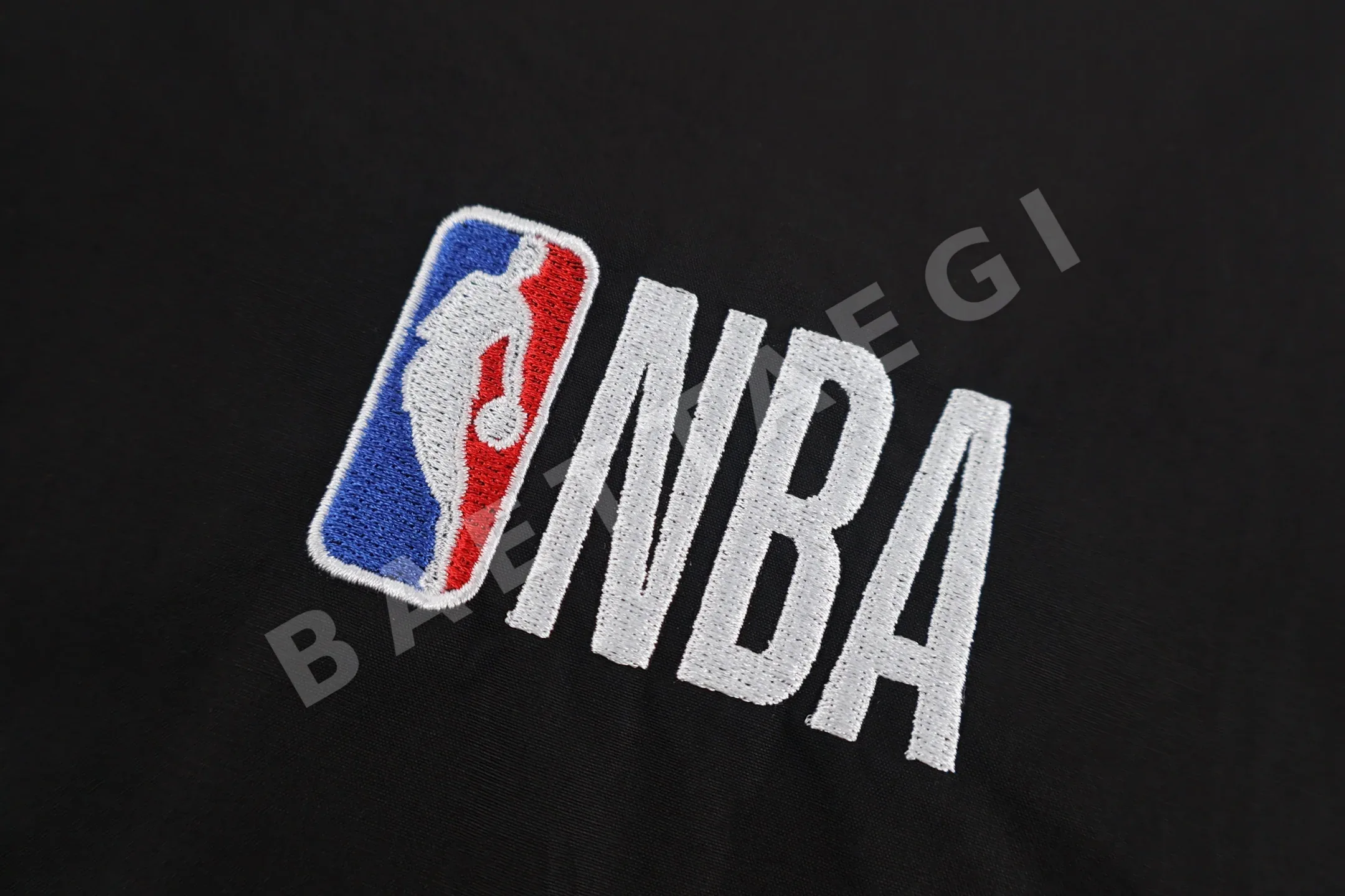 발렌시아가 NBA 콜라보 반팔 남성 티셔츠 상세 이미지 3