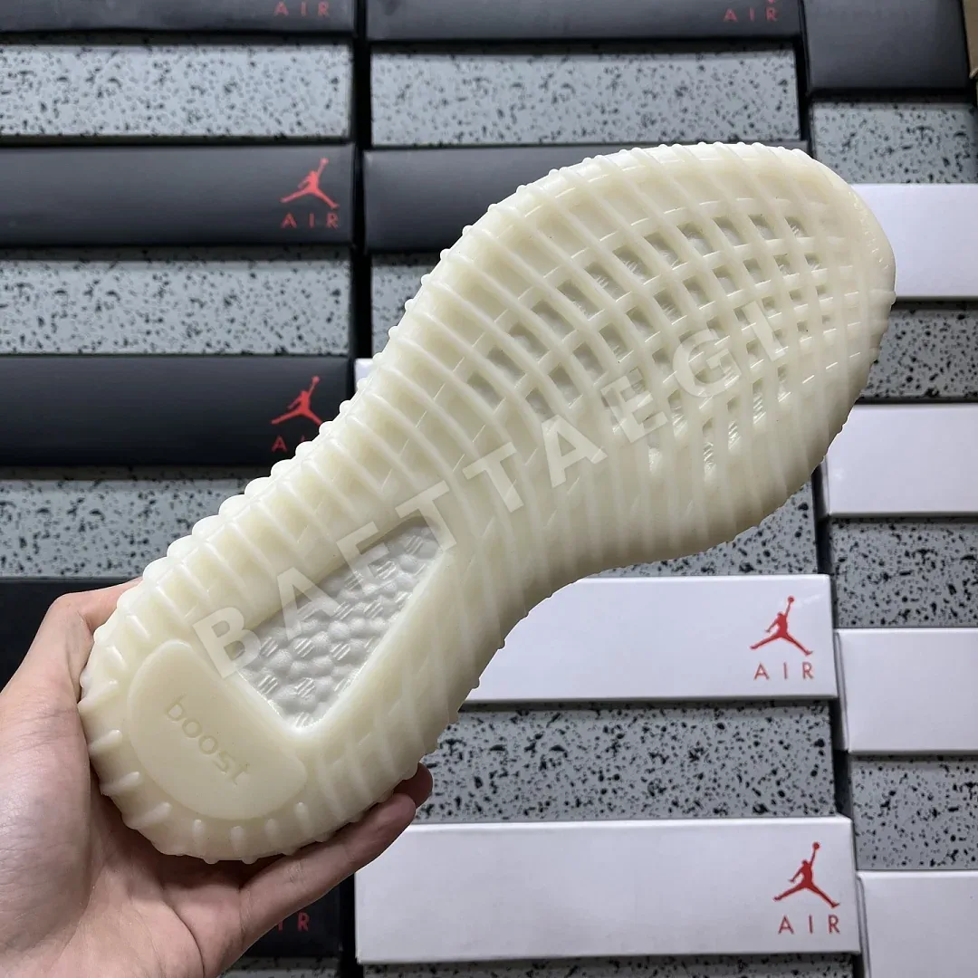아디다스 [XQ] 이지 부스트 350 V2 HQ6316 200803 Adidas Yeezy Boost 350 V2 Bone 상세 이미지 9