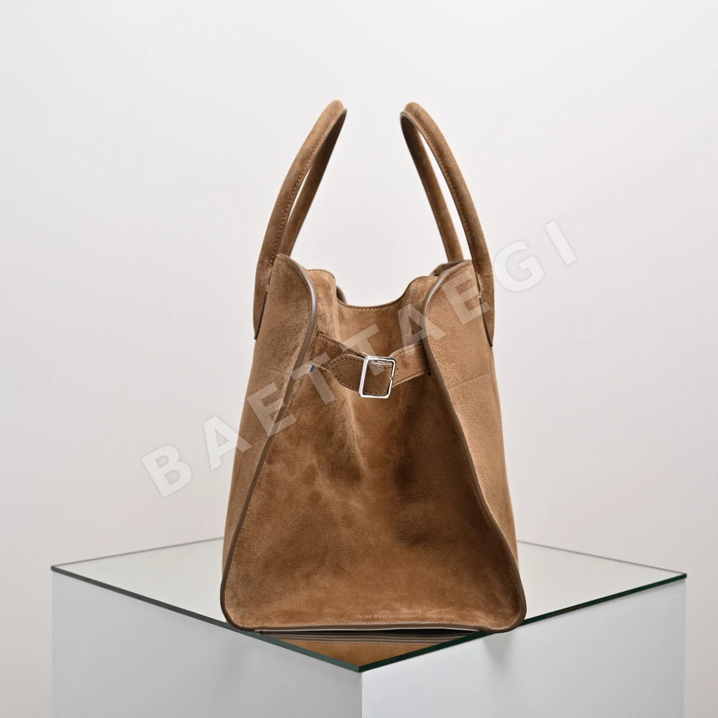 더로우 스웨이드 토트백 상세 이미지 3