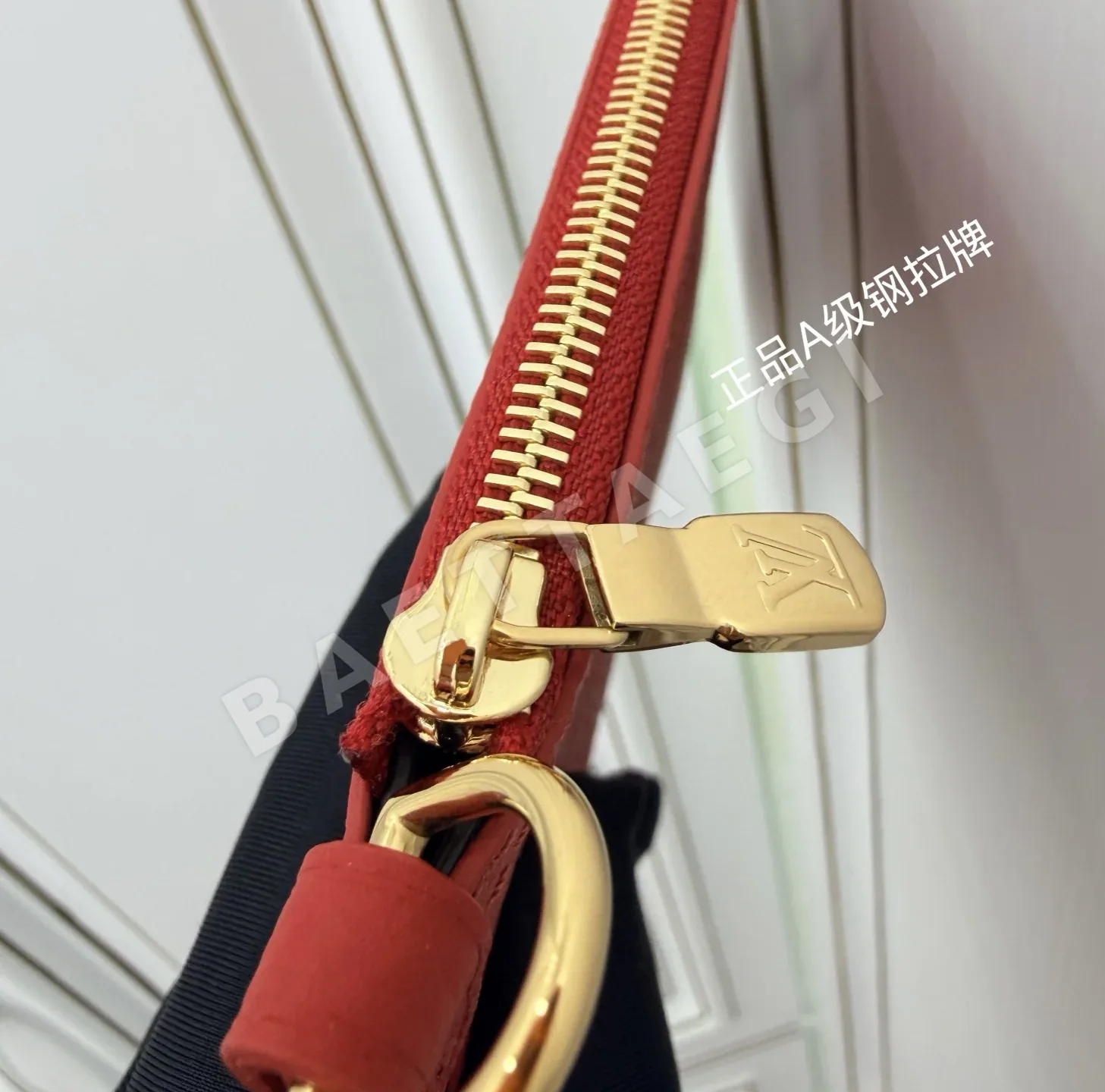 루이비통 M28318 가방 상세 이미지 9