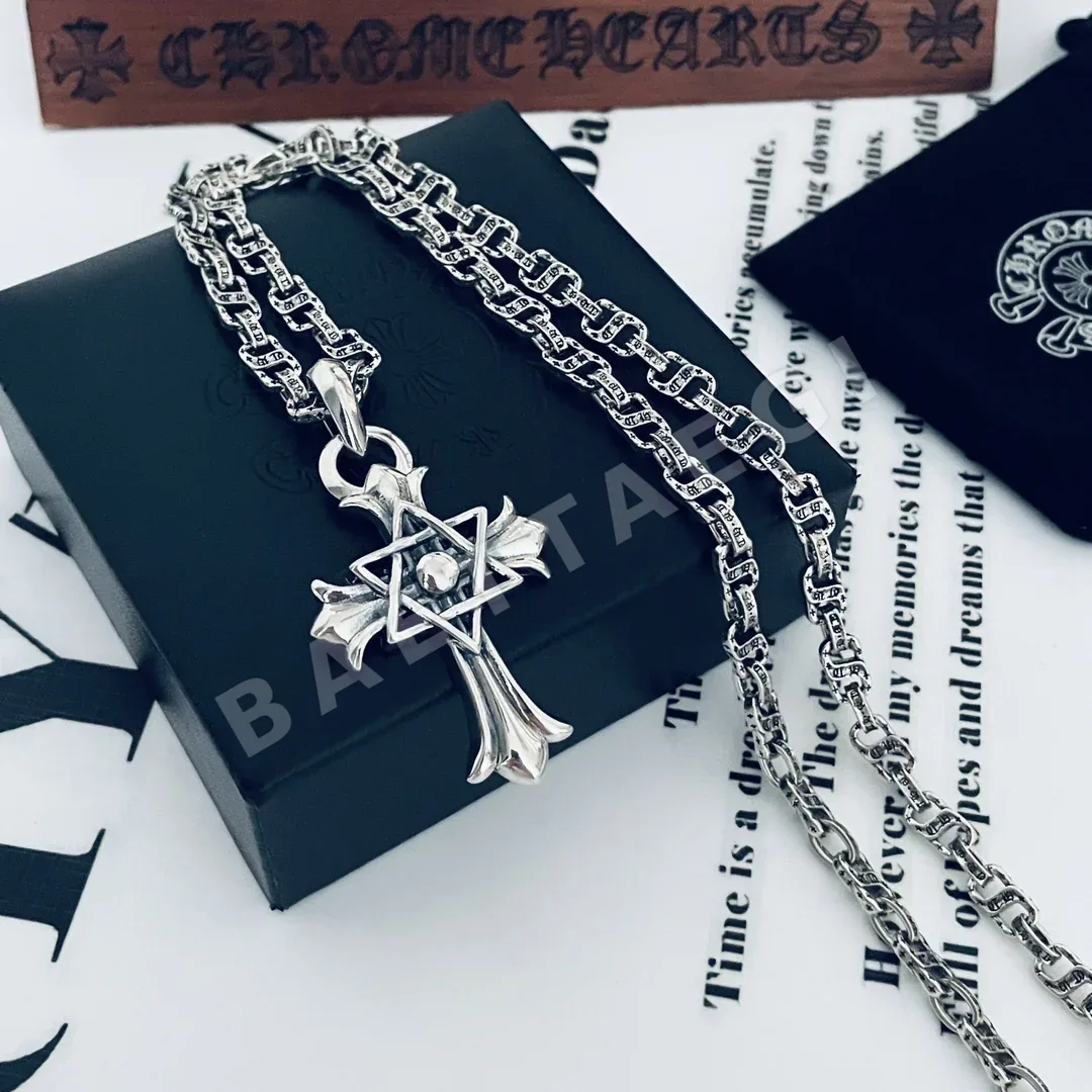크롬하츠 클래식 레트로 라지 크로스 목걸이 상세 이미지 3