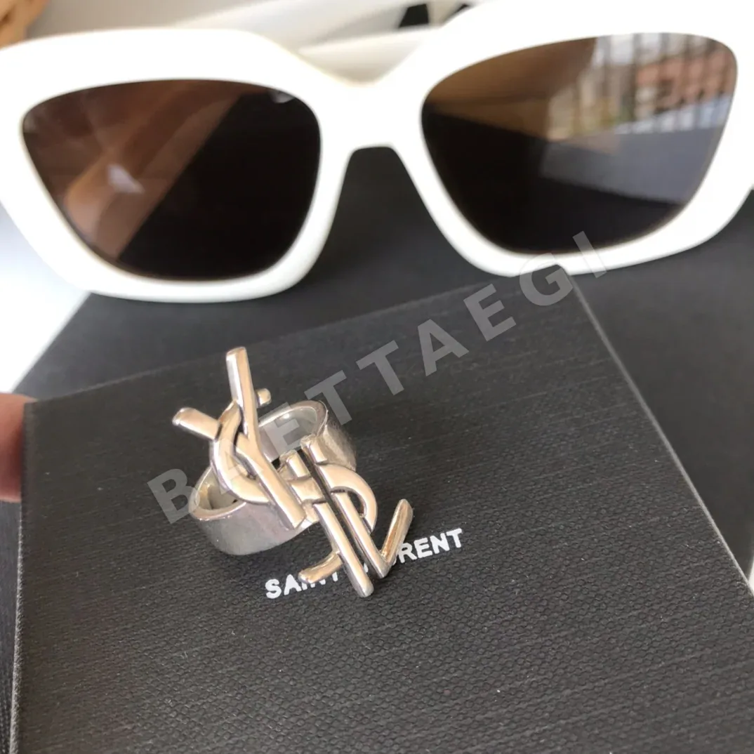 생로랑 YSL 로고 스털링 실버 반지 상세 이미지 2