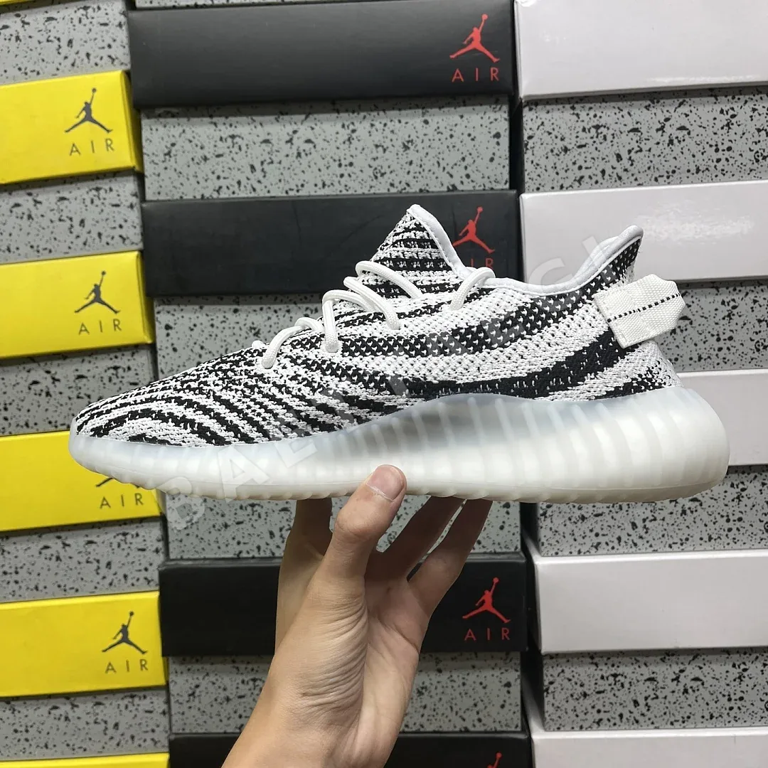 아디다스 [R] 이지 부스트 350 V2 CP9654 200741 Adidas Yeezy Boost 350 V2 상세 이미지 4