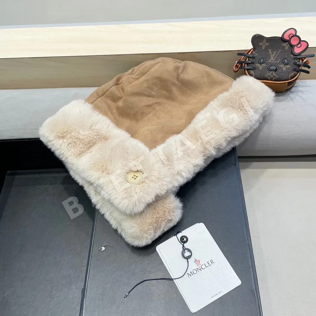 몽클레르 귀덮개 후드 여성용 모자 상세 이미지 4