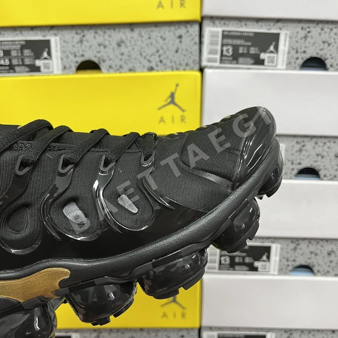 나이키 [OT] 에어 베이퍼맥스 플러스 블랙 골드 924453-009 201583 Nike Air VaporMax Plus 상세 이미지 3