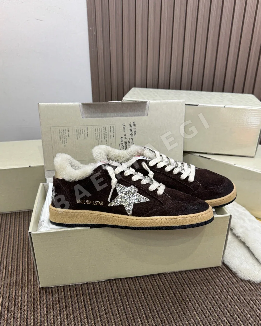골든구스 스니커즈 가죽 SNEAKERS 레터링 상세 이미지 4