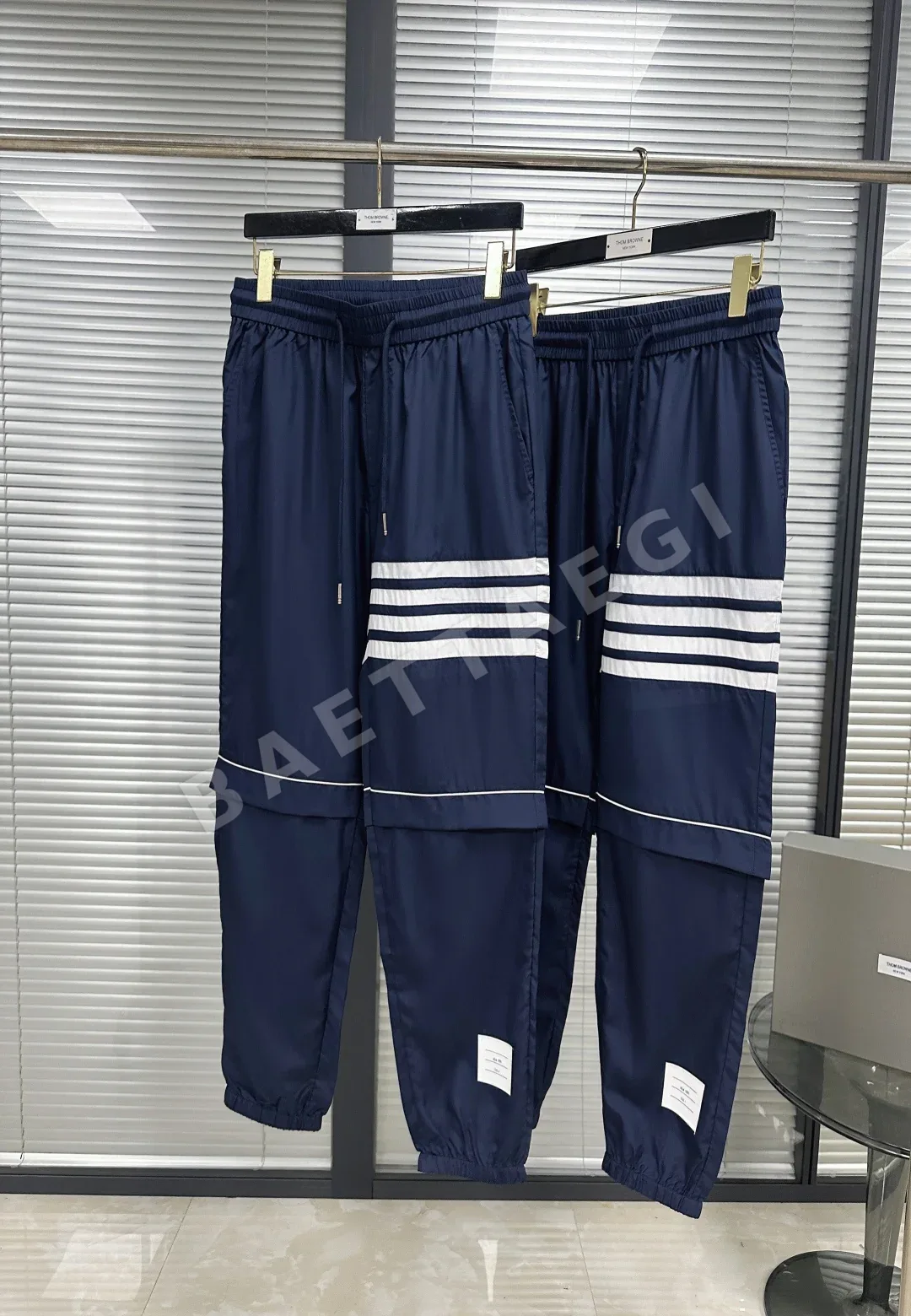 톰브라운 컬러 블록 나일론 긴 바지 상세 이미지 4