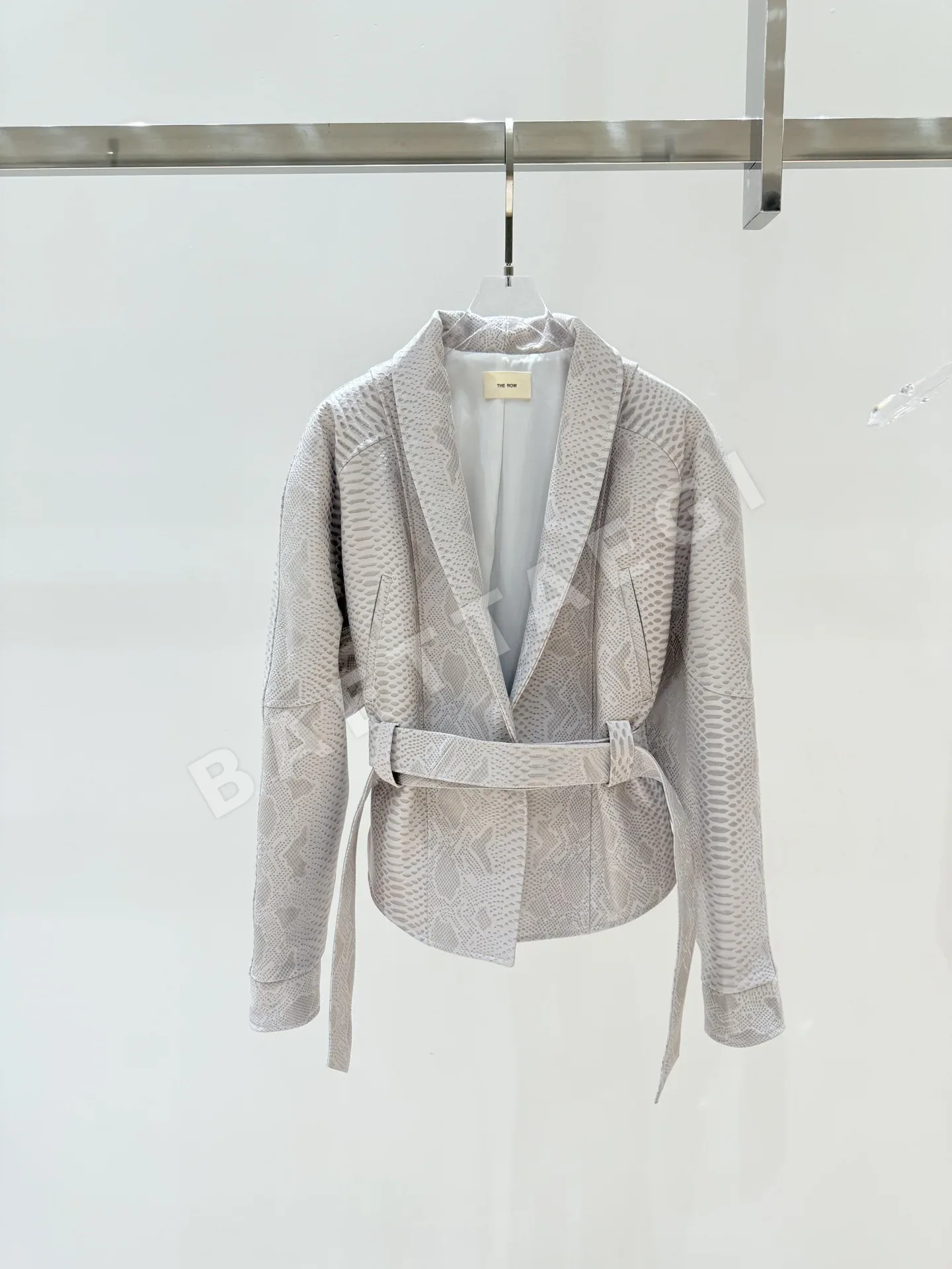 더로우 라펠 여성 자켓 상세 이미지 6