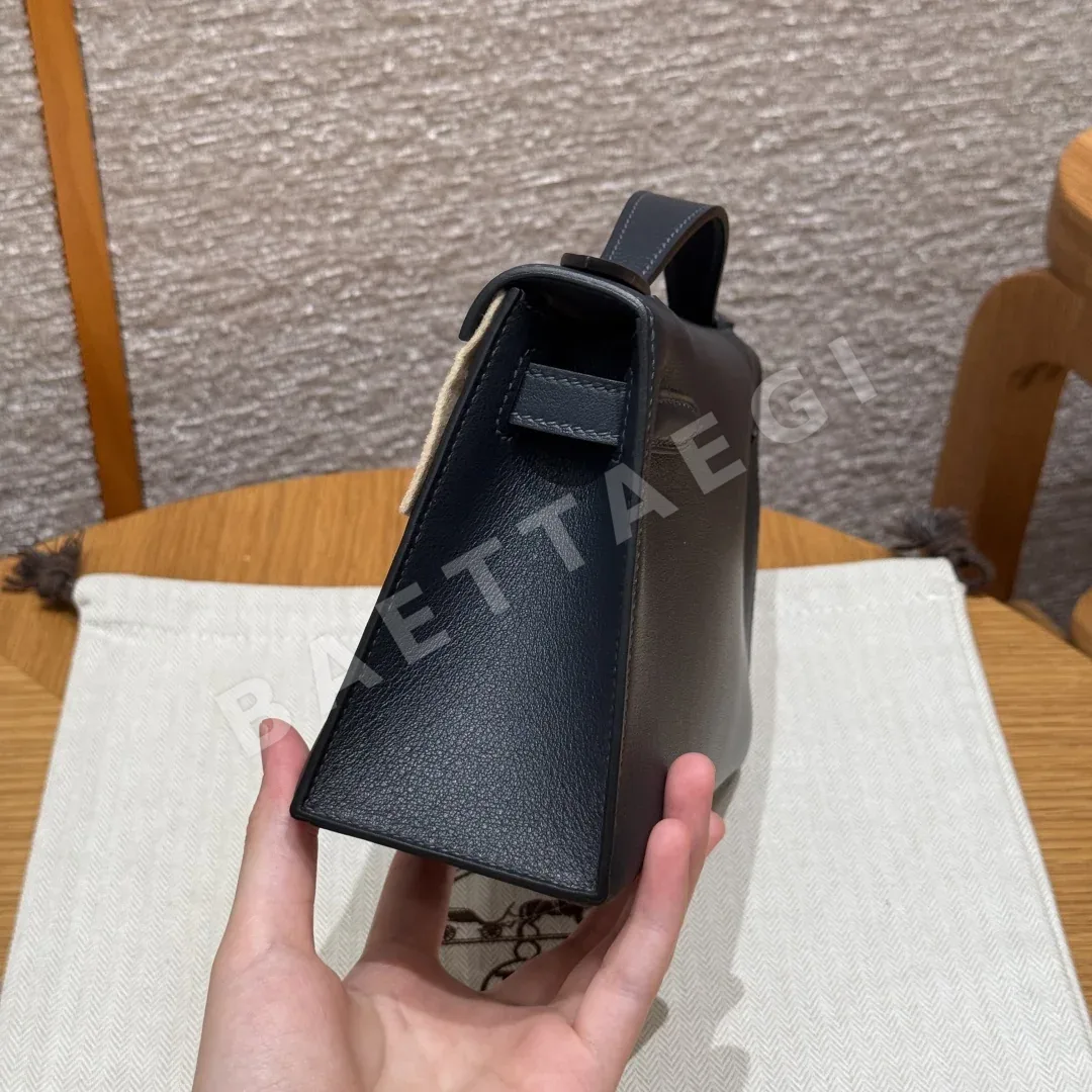 에르메스 미니 켈리 블랙 스위프트 가죽 가방 상세 이미지 4