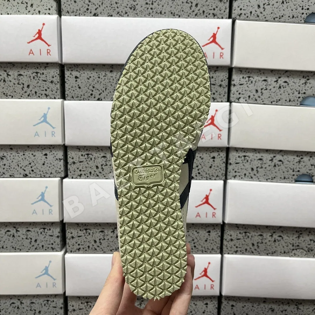 오니츠카타이거 [QC] 멕시코 66 1183C102-200 202279 Onitsuka Tiger Mexico 66 Birch Peacoat 상세 이미지 8