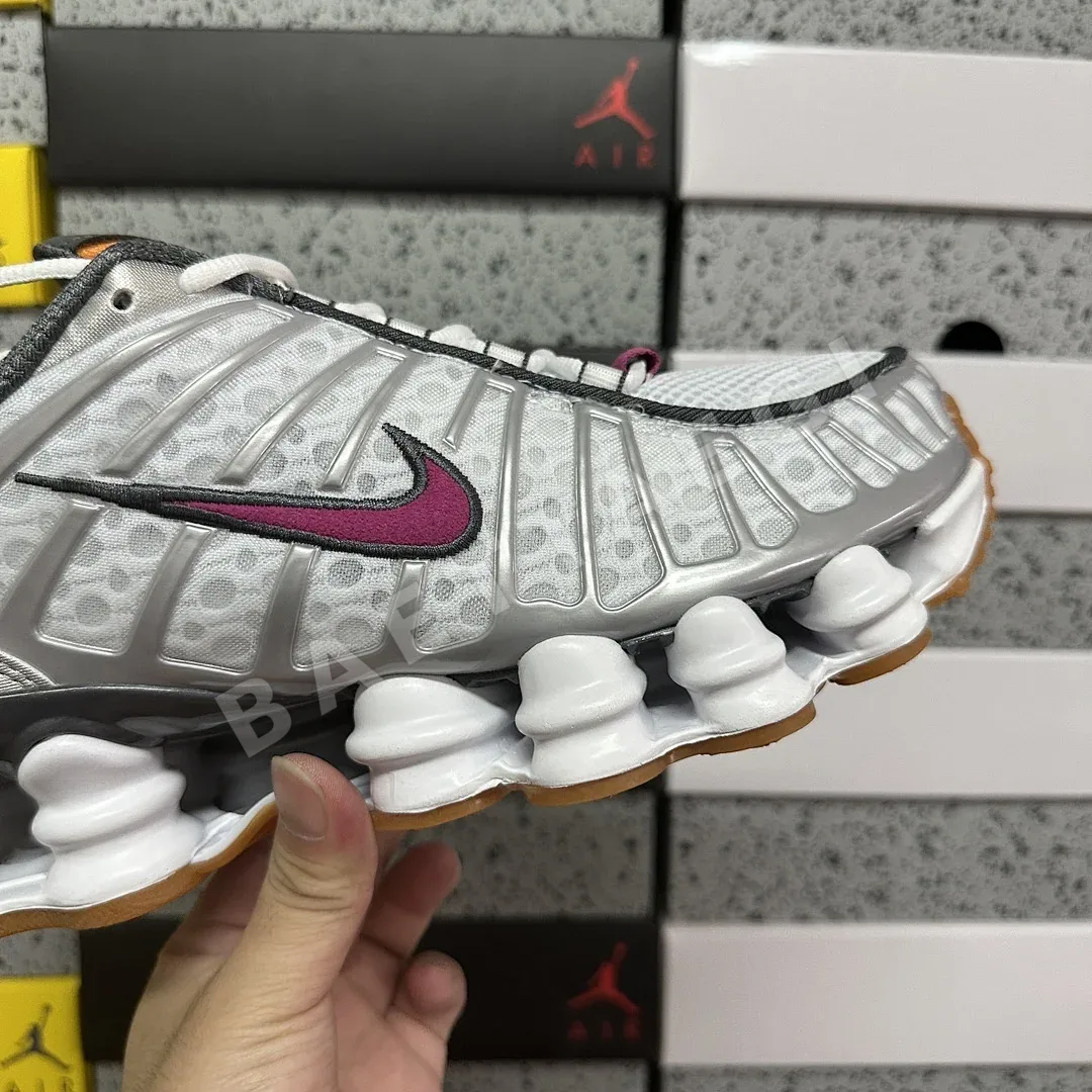 나이키 [WM] 샥스 TL CZ7691-001 201008 Nike Shox TL Size? Viotech 상세 이미지 2