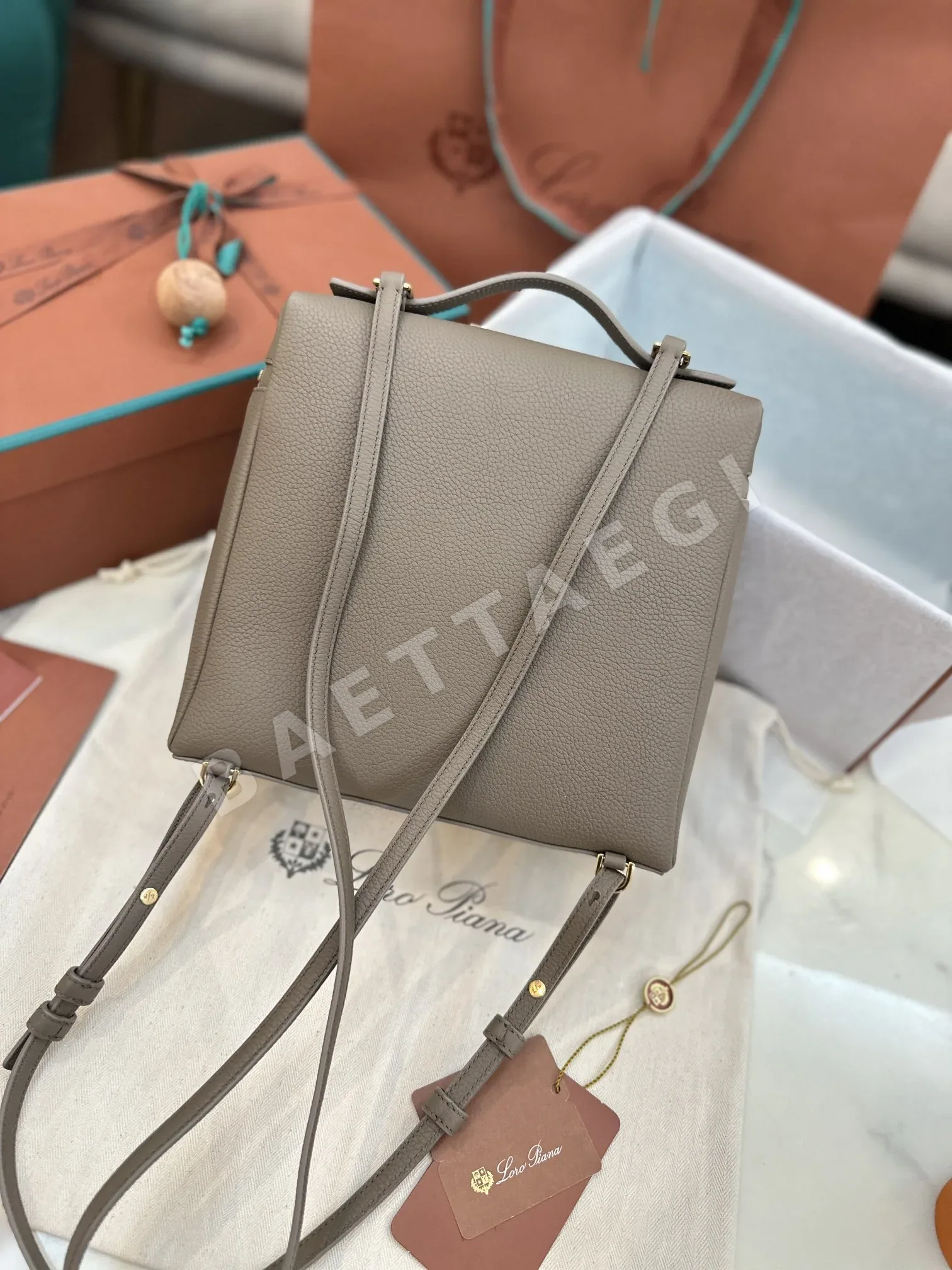 로로피아나 엑스트라 포켓 백팩 상세 이미지 6