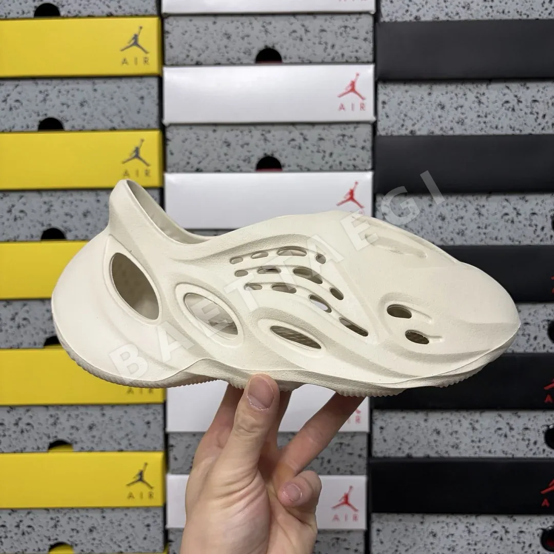 아디다스 [LW] 이지 폼 RNNR G55486 200648 Adidas Yeezy Foam RNNR Ararat 상세 이미지 6