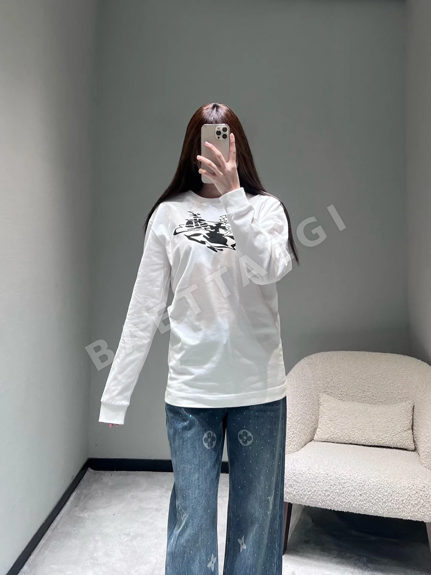 비비안웨스트우드 토성 프린트 여성 긴팔 티셔츠 138928