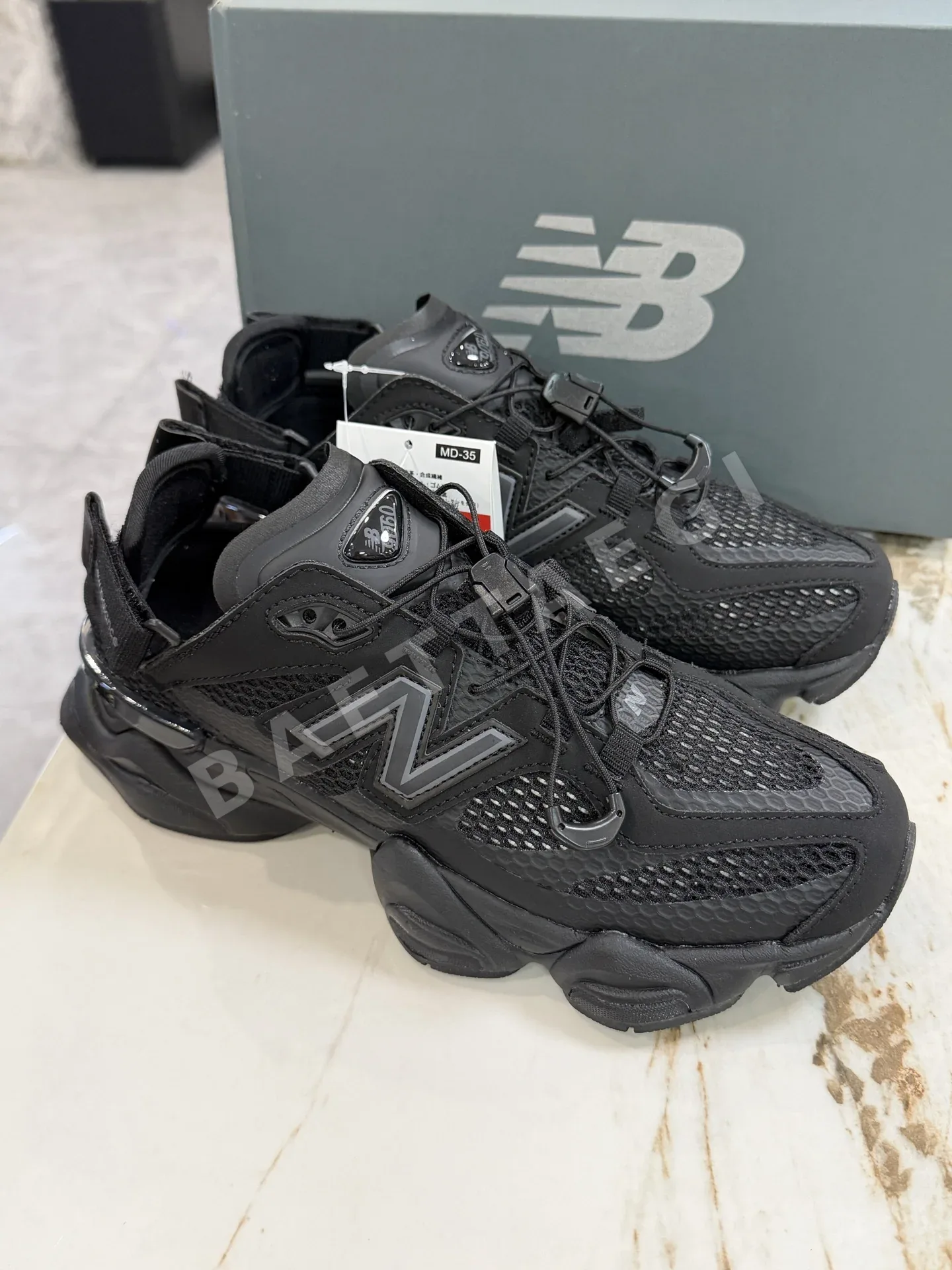 뉴발란스 NB9060 뮬 샌들 99618