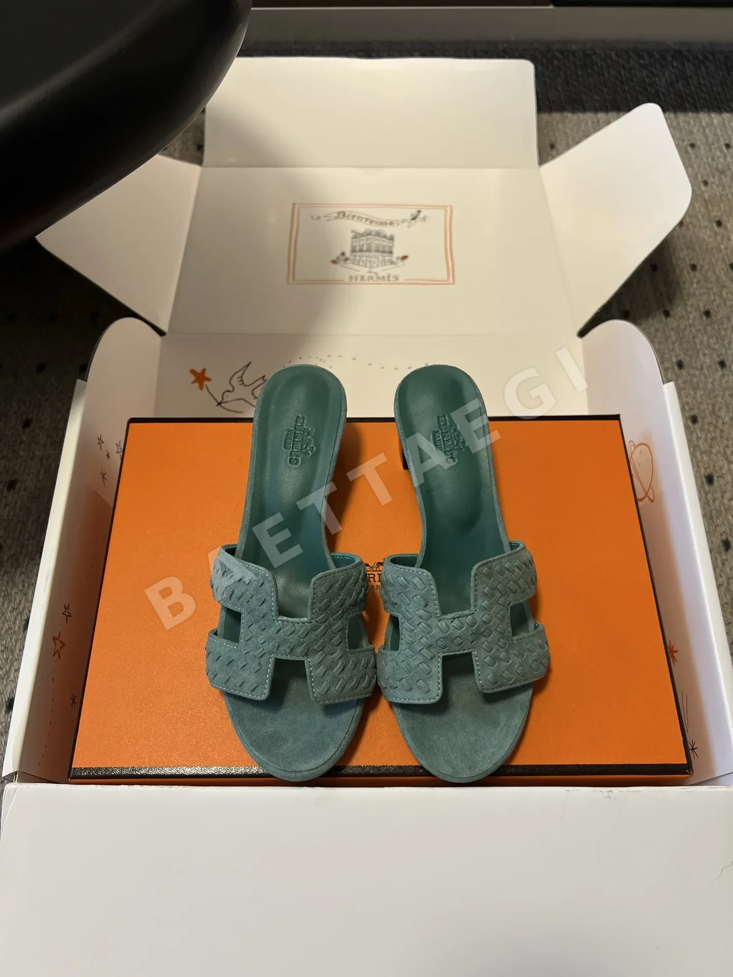 에르메스 오아시스 샌들 75406
