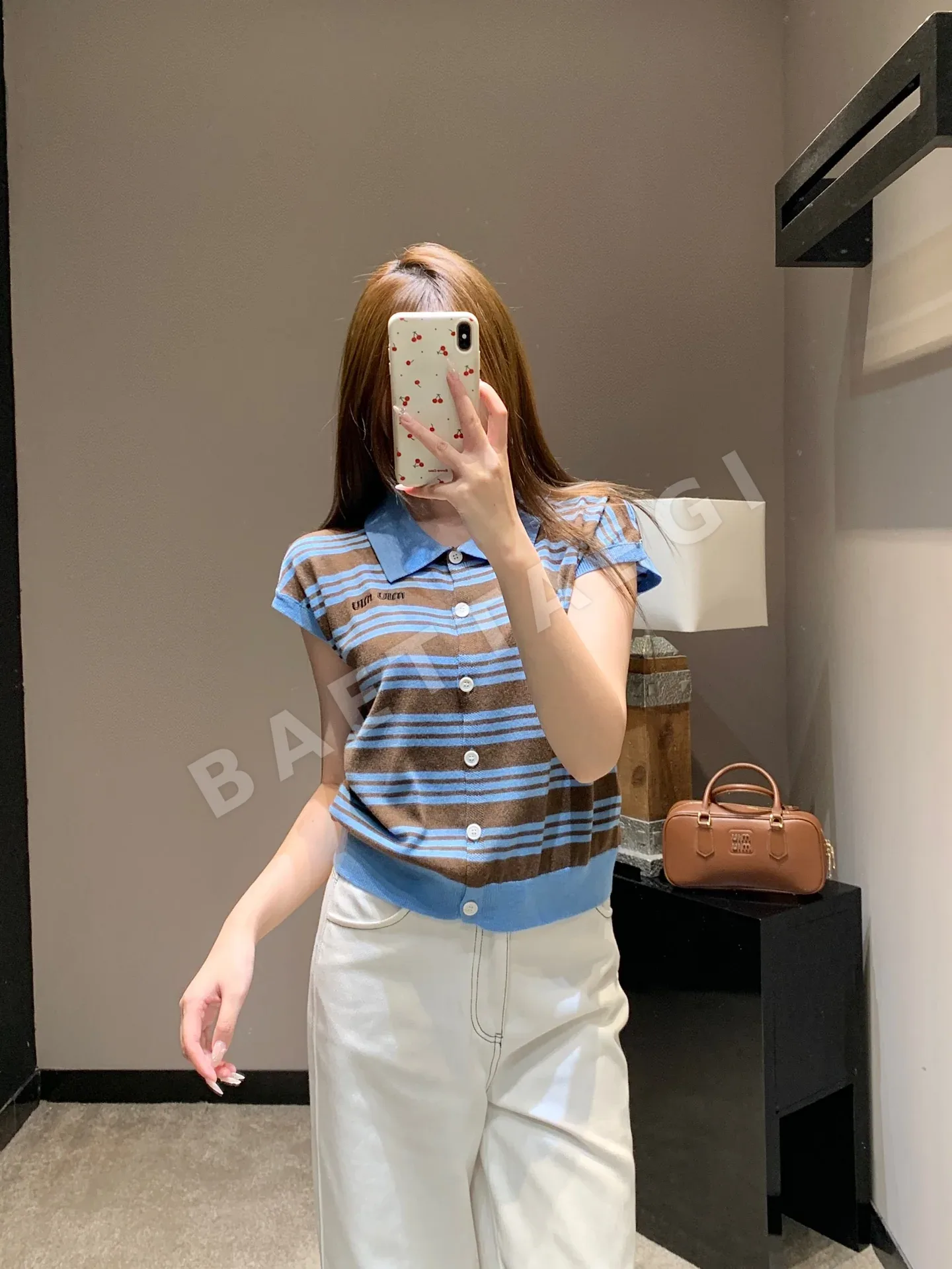 미우미우 여성 반팔 상세 이미지 3