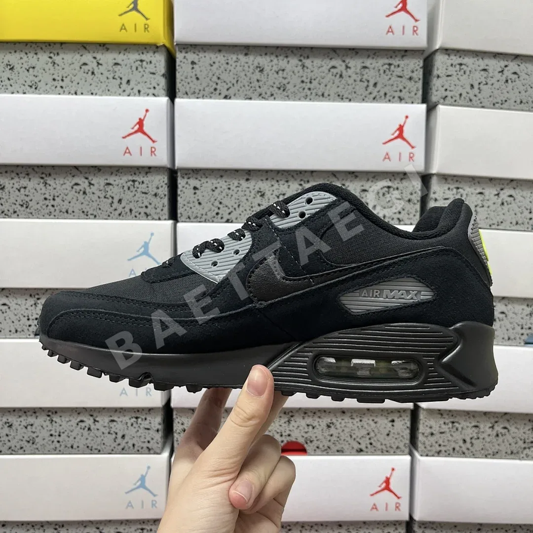나이키 [XY] 에어 맥스 90 FQ2377-001 201051 Nike Air Max 90 Black Volt Cool Grey 상세 이미지 2