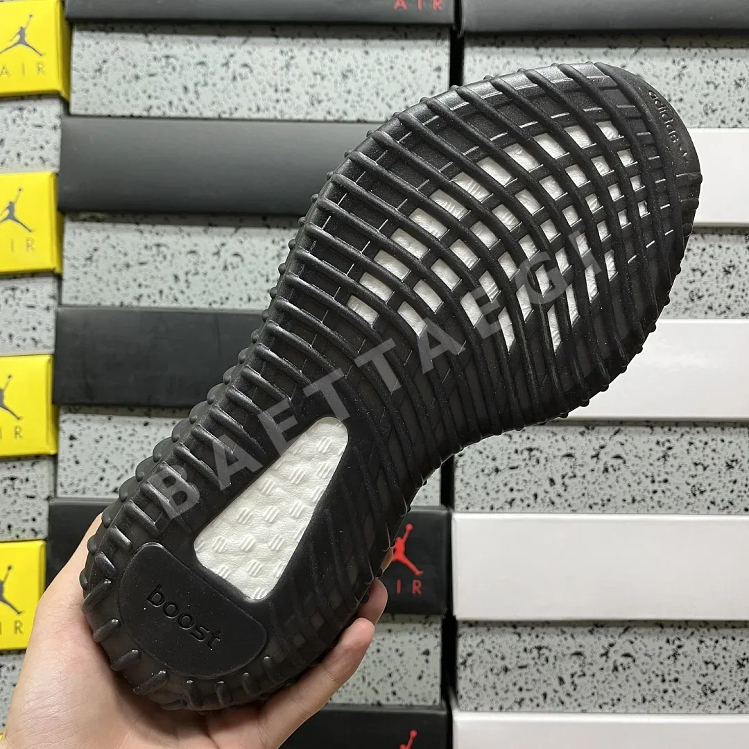 아디다스 [XQ] 이지 부스트 350 V2 FU9006 200772 Adidas Yeezy Boost 350 V2 Black 상세 이미지 8