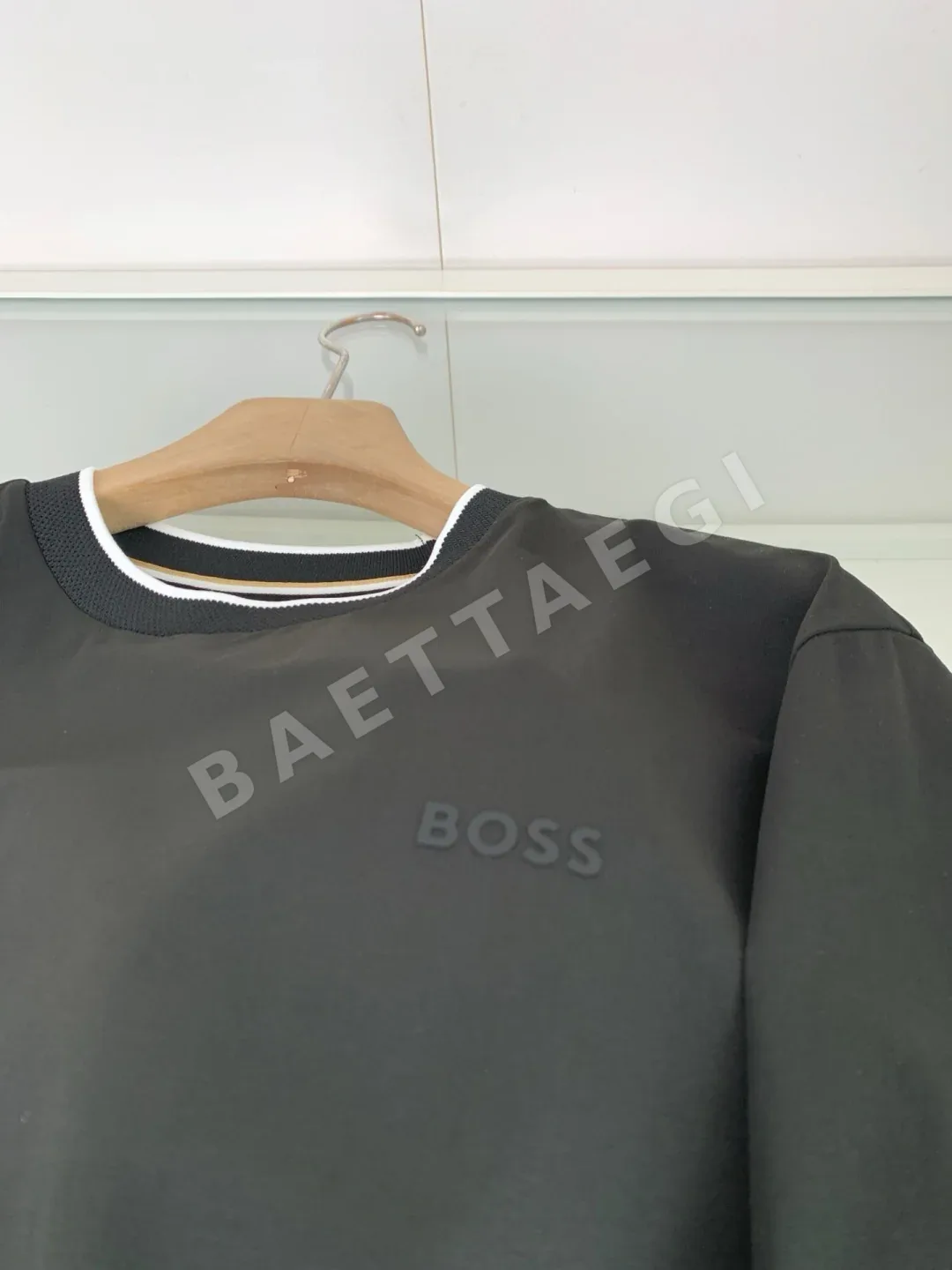 보스 컬러블록 라운드넥 남성 반팔 티셔츠 상세 이미지 6