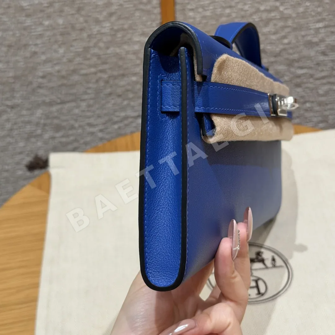 에르메스 켈리컷 블루 일렉트릭 스위프트 가죽 가방 상세 이미지 3