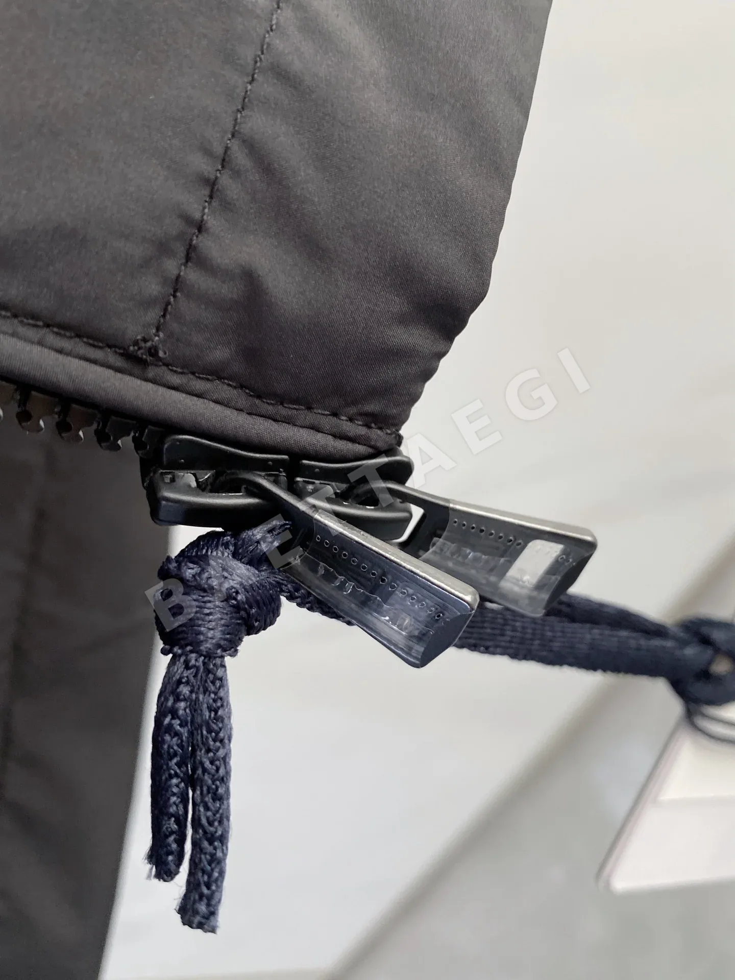 몽클레르 남성 자켓 상세 이미지 6