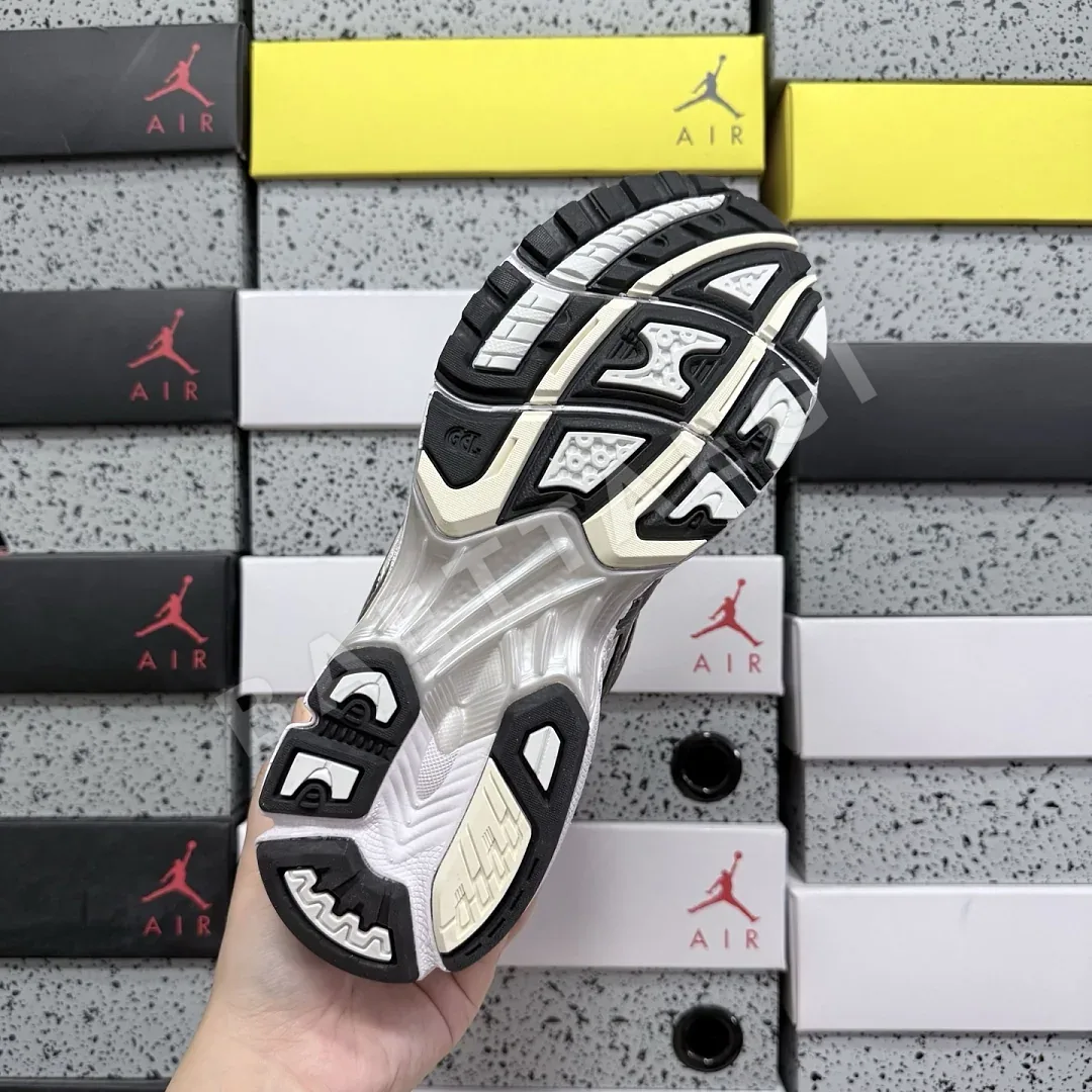 아식스 [WZ] 젤 카야노 14 1201A019-108 200400 Asics Gel-Kayano 14 Cream Black Metallic 상세 이미지 5