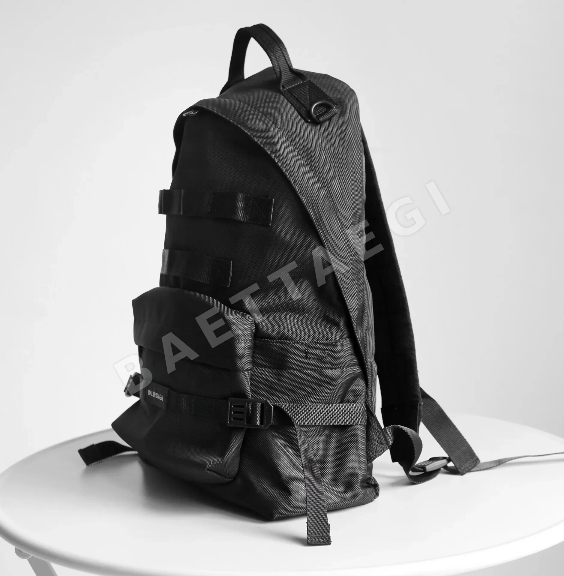발렌시아가 나일론 백팩 상세 이미지 3