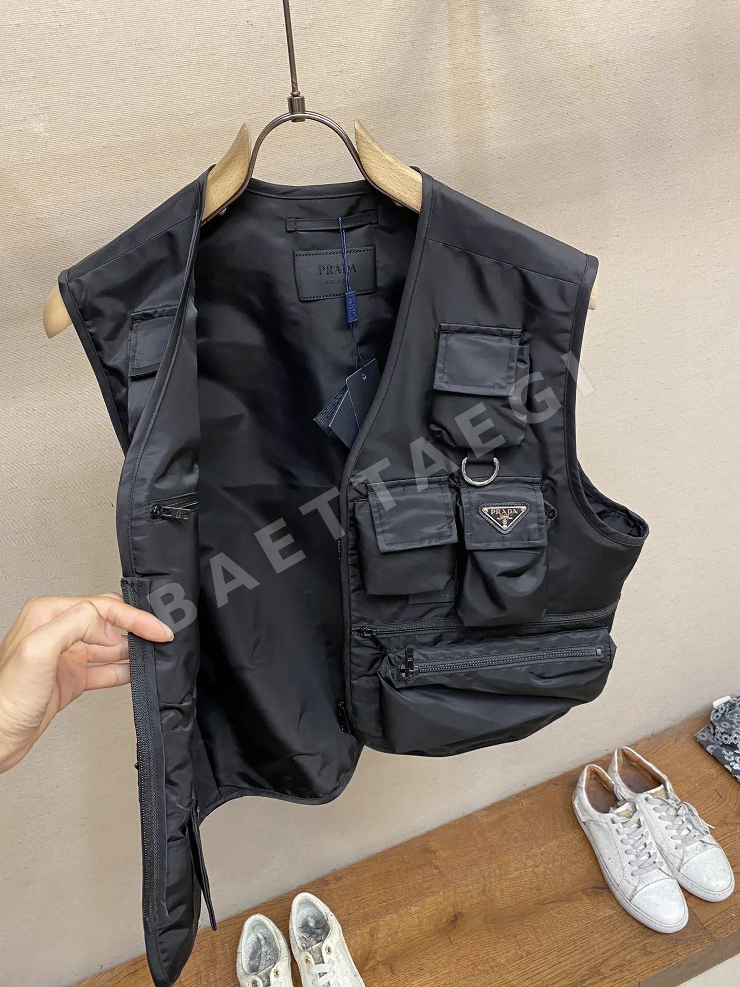 프라다 멀티 포켓 나일론 남녀공용 자켓 상세 이미지 8