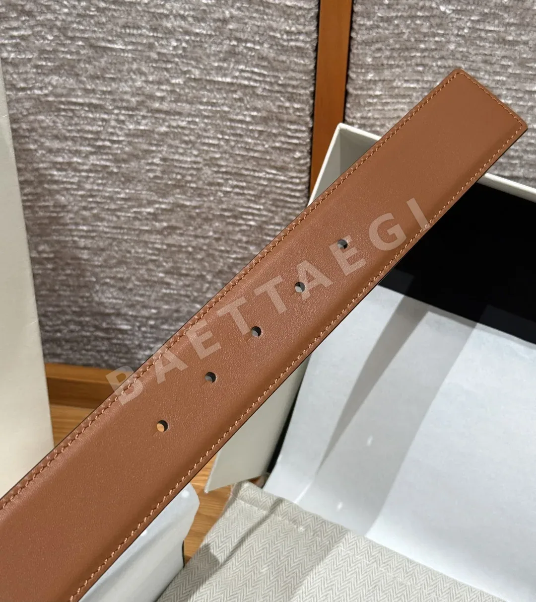 로에베 아나그램 양면 가죽 벨트 상세 이미지 8