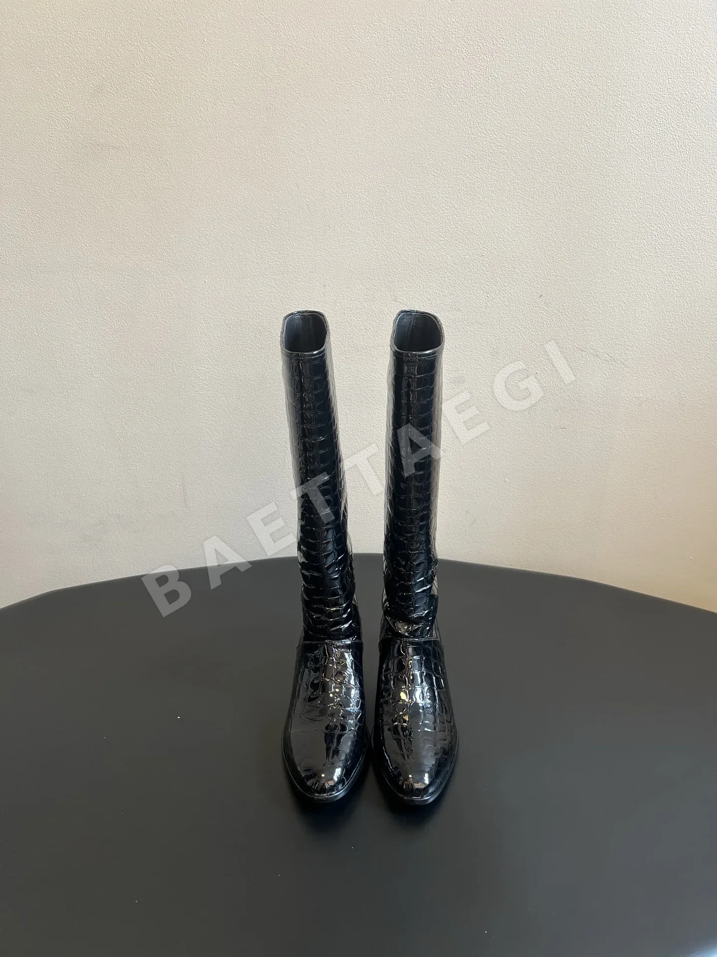 샤넬 부츠 가죽 메탈 로고 힐 178886