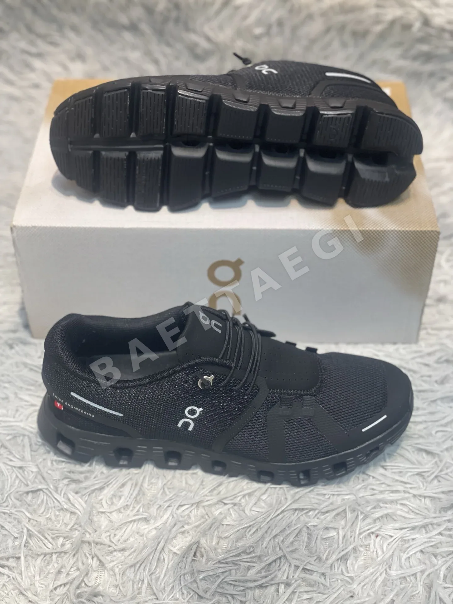 ON OnRun Cloud 6 캐주얼 경량 러닝화 상세 이미지 5