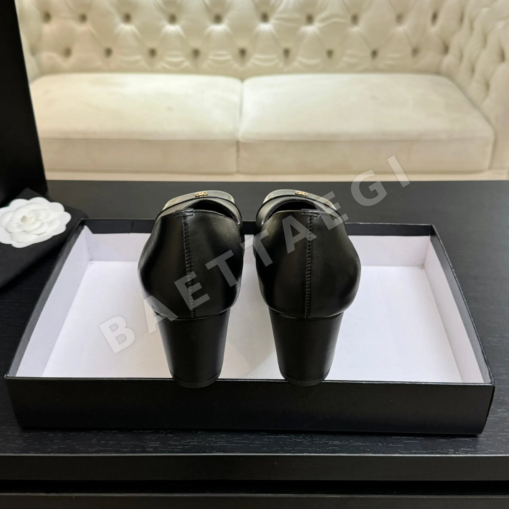 샤넬 더블 C 스티치 스퀘어토 오픈백 샌들 상세 이미지 3
