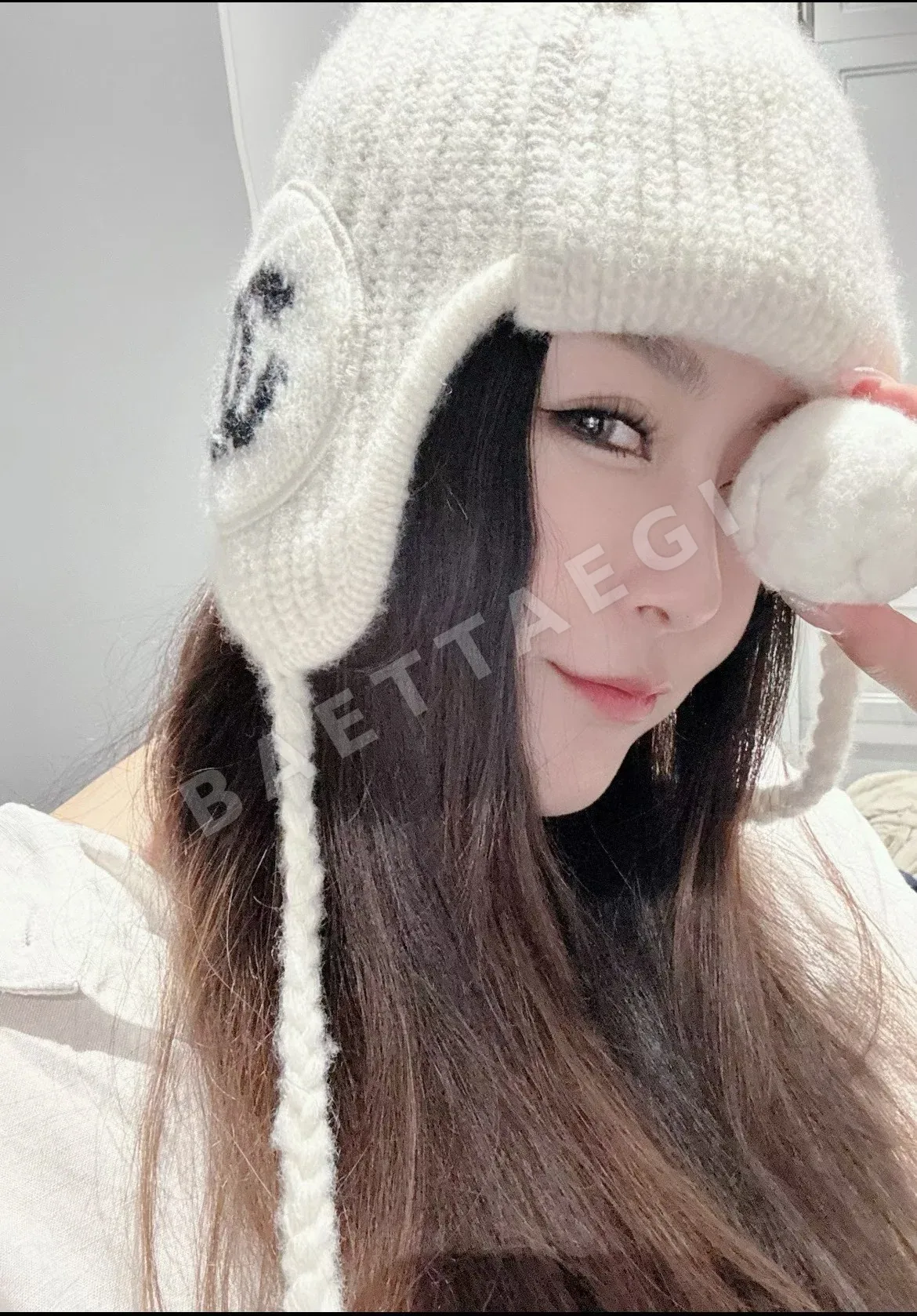 샤넬 25N 화이트 이어 플랩 모자 상세 이미지 8