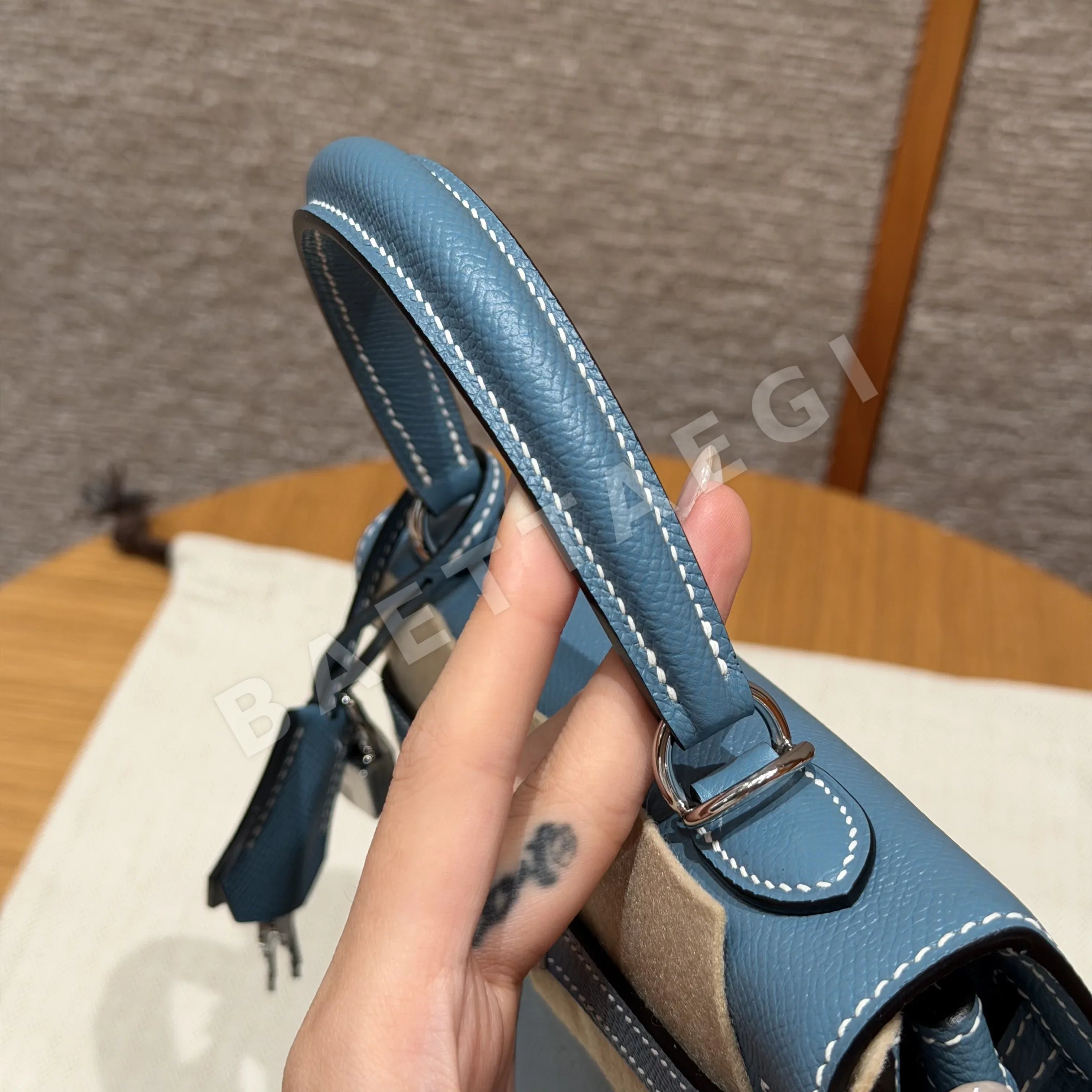 에르메스 켈리백 25 블루 실버 하드웨어 상세 이미지 17