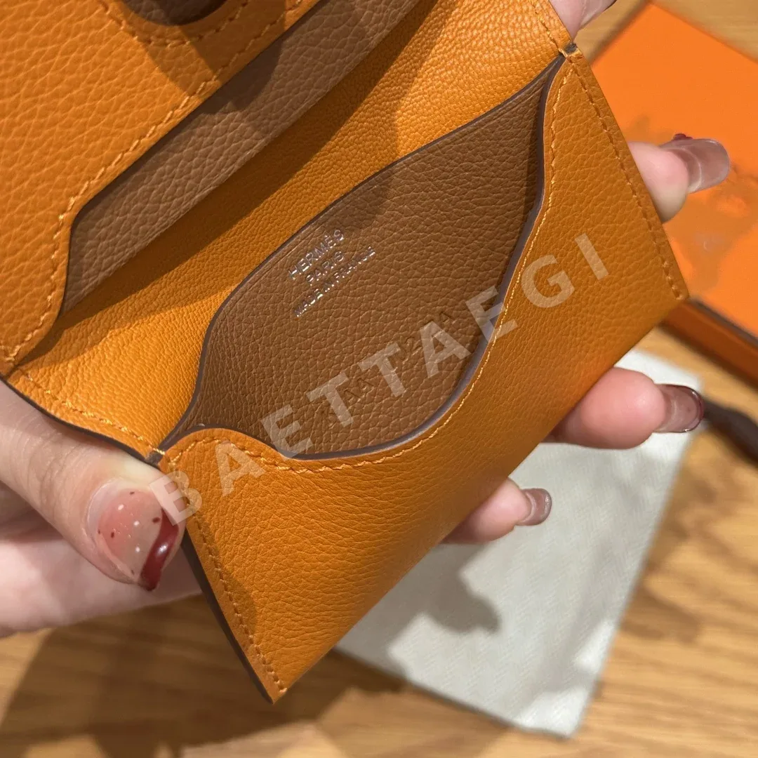 에르메스 살구색 골드 에나멜 잠금 카드지갑 상세 이미지 9